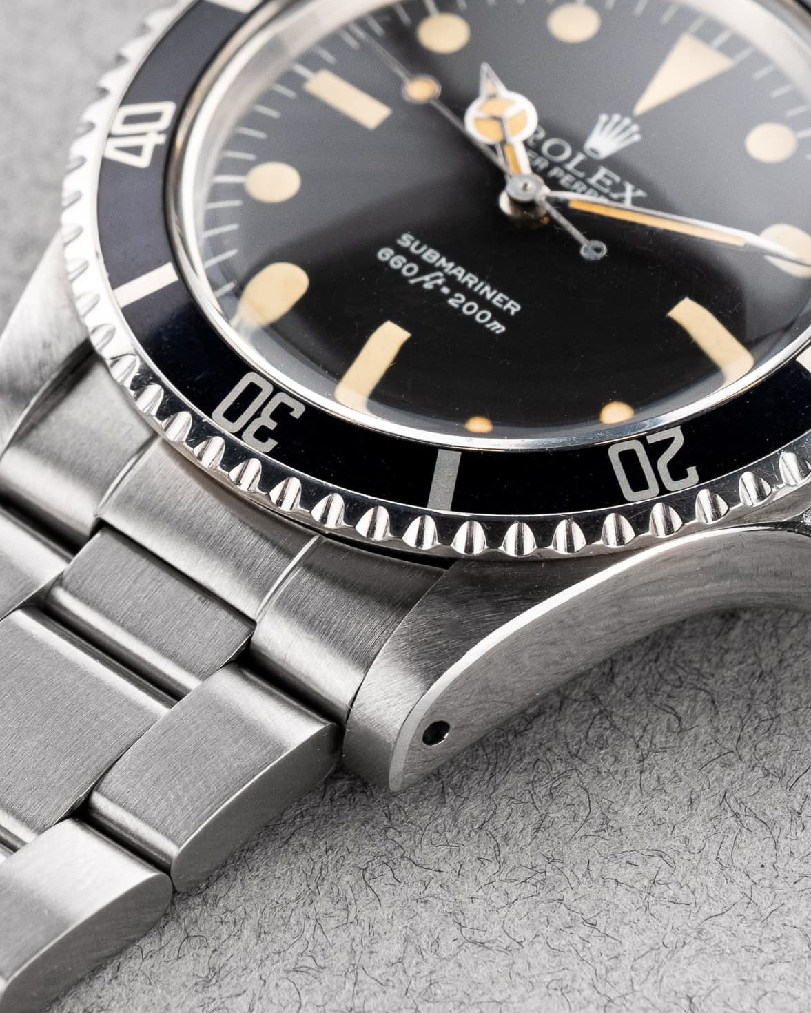 BHYE Exceptionnelle Rolex Submariner 5513 « Maxi Mark 3 » de 1979 - Feature