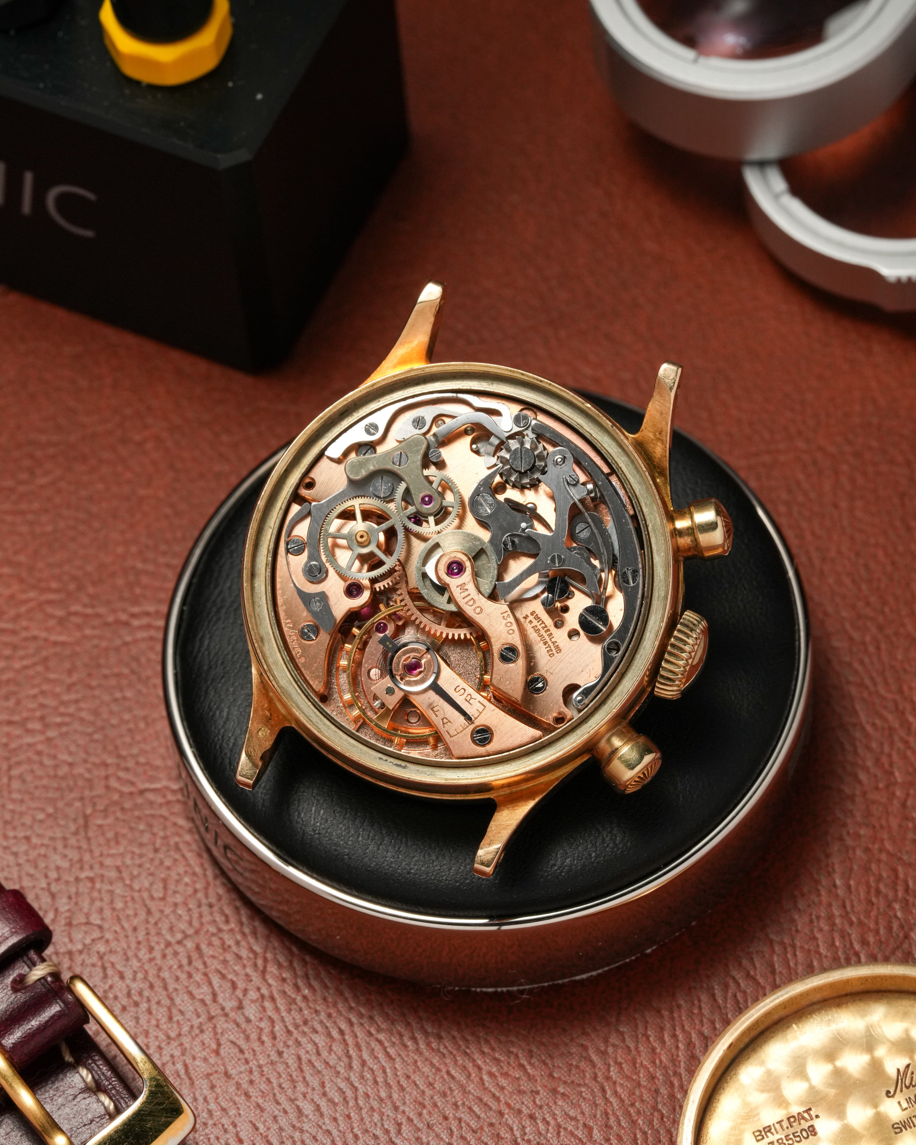 C9AB Rarissime Mido Multi-Centerchrono en or massif 14 carats, circa 1945 - Movement