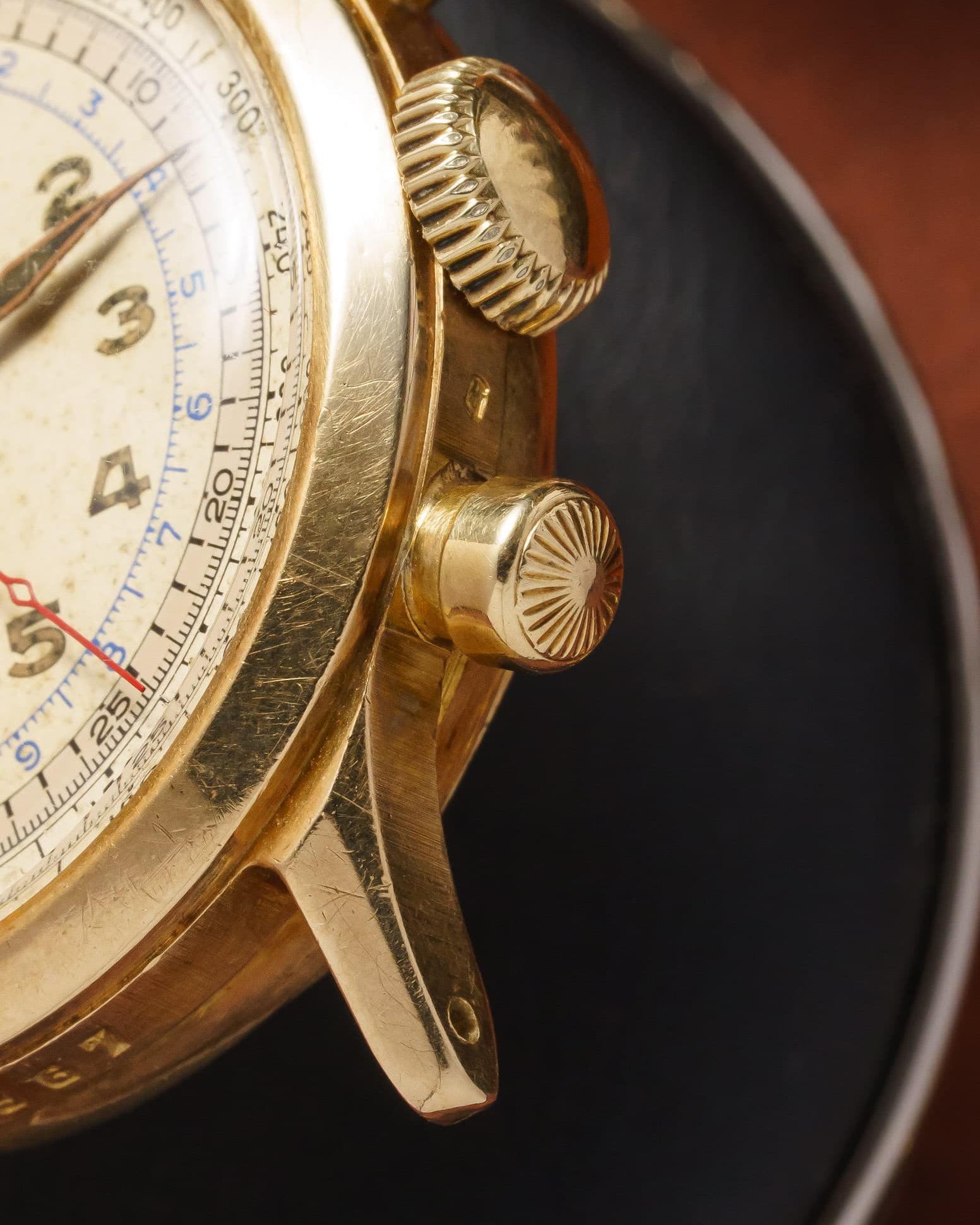 C9AB Rarissime Mido Multi-Centerchrono en or massif 14 carats, circa 1945 - Right side