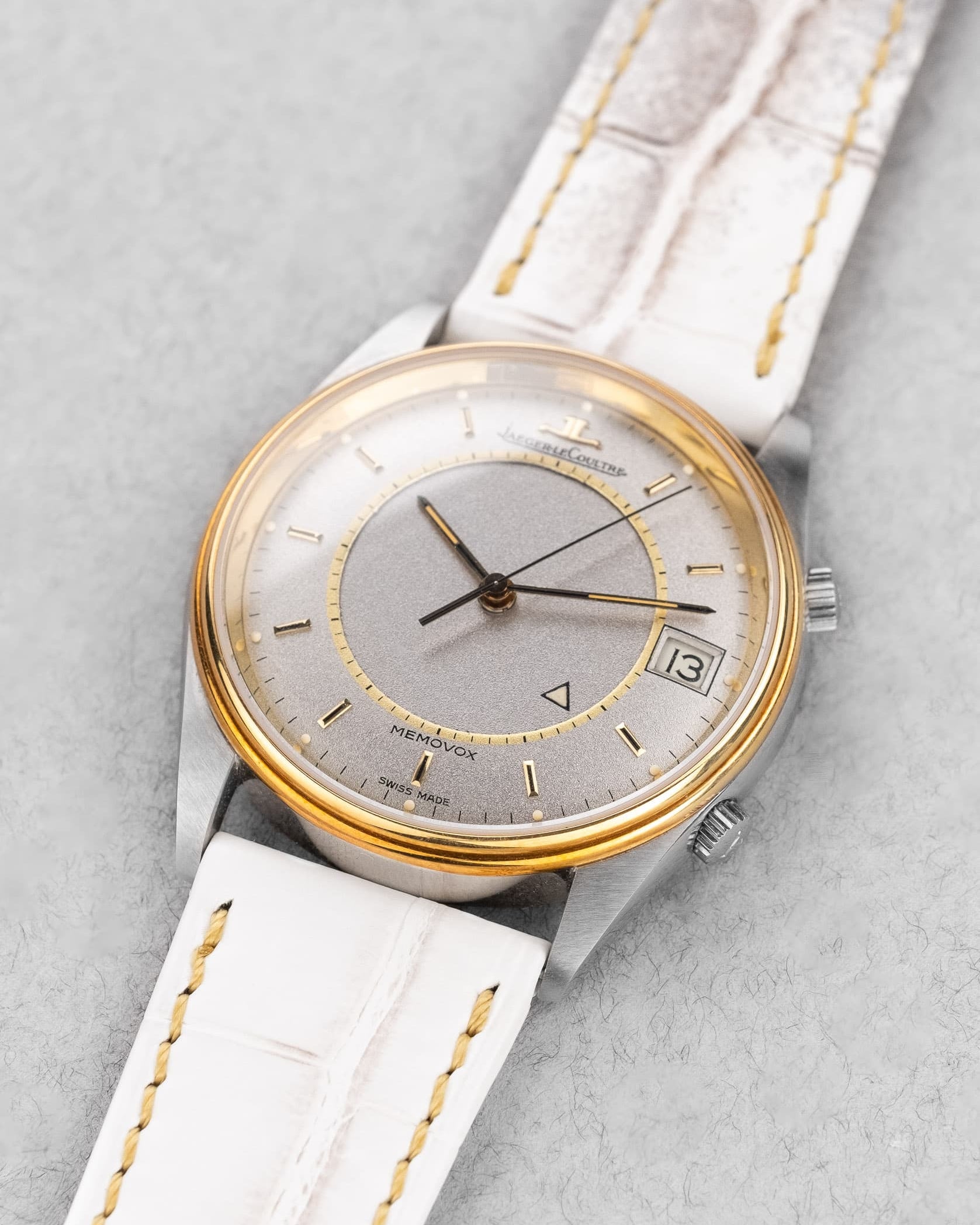 CDVP Jaeger-LeCoultre Memovox Édition Spéciale à 300 ex. « Jubilé 150 Ans » de 1983, réf. 141.012.5 – Neuve de stock - Feature