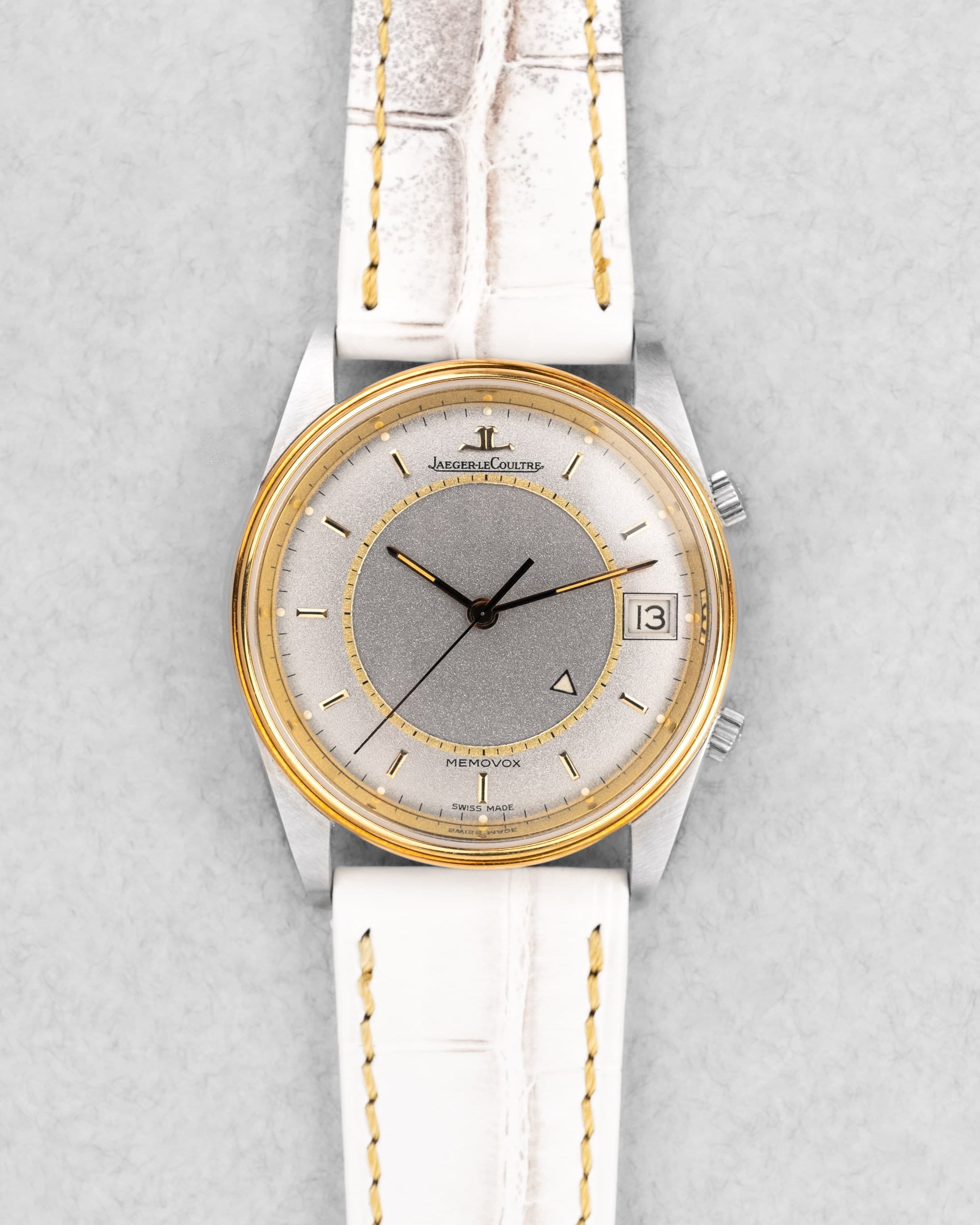 CDVP Jaeger-LeCoultre Memovox Édition Spéciale à 300 ex. « Jubilé 150 Ans » de 1983, réf. 141.012.5 – Neuve de stock - Front