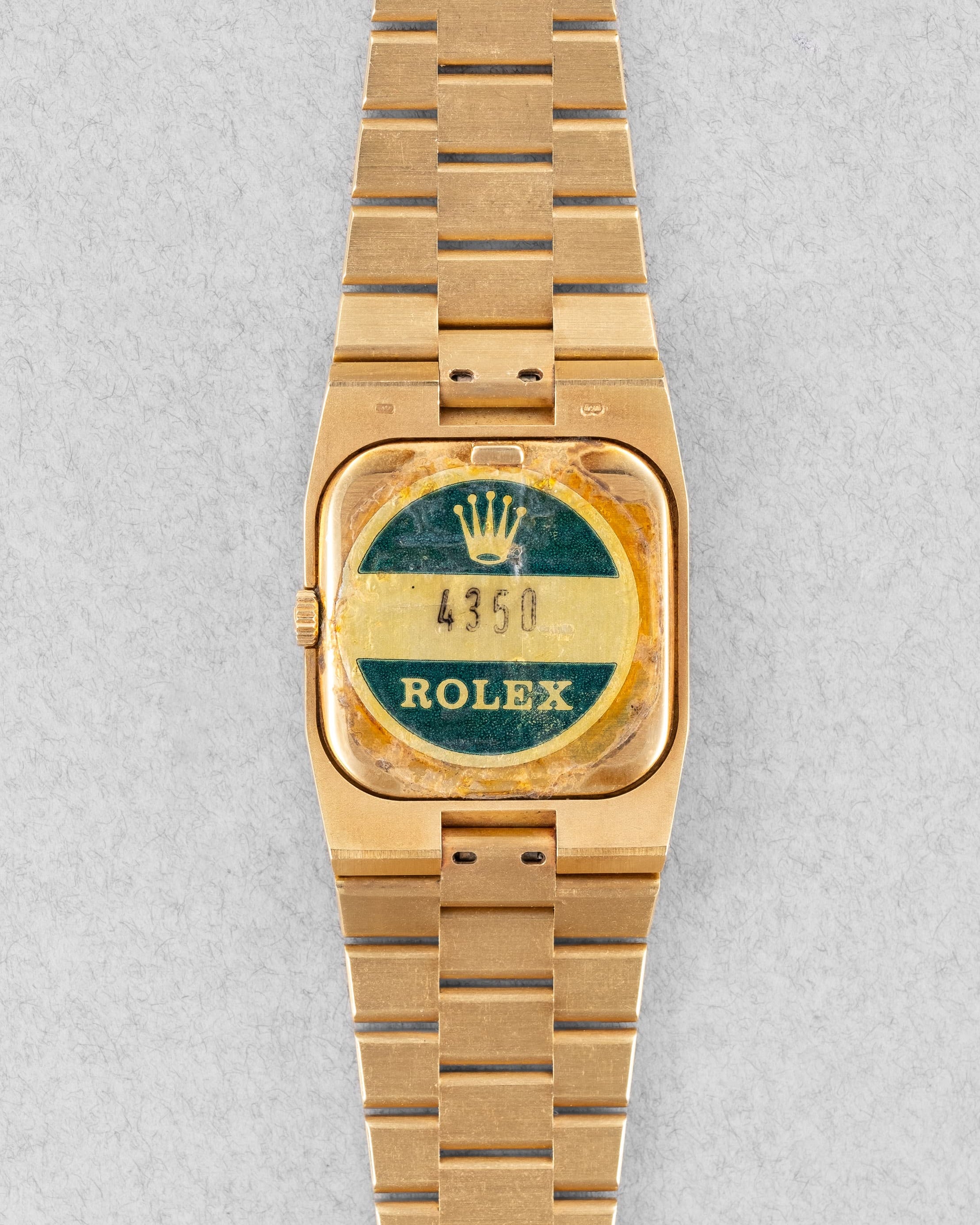 D1AH Exceptionnelle Rolex Cellini réf. 4350 en or jaune et cadran en bois – Jamais polie + Sticker sur le fond - Back