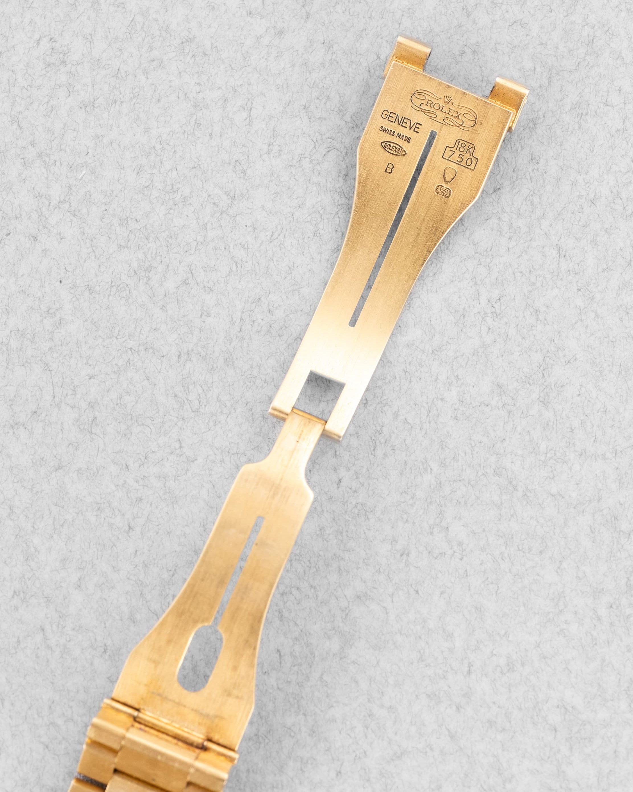 D1AH Exceptionnelle Rolex Cellini réf. 4350 en or jaune et cadran en bois – Jamais polie + Sticker sur le fond - Buckle Inside