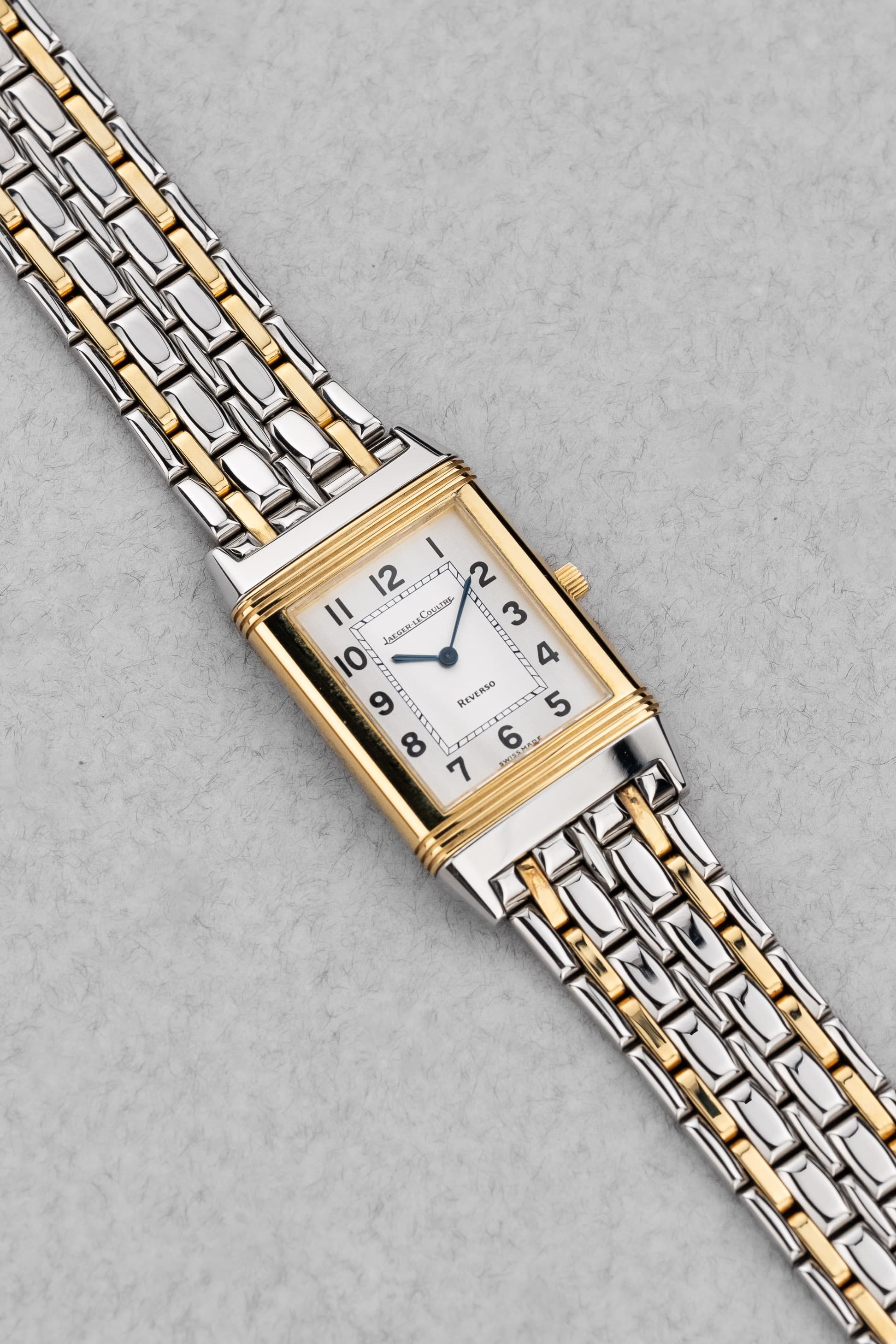 D3B5 Jaeger-LeCoultre Reverso en acier et or jaune, réf. 250.5.08, avec bracelet d'origine - Three Quarters