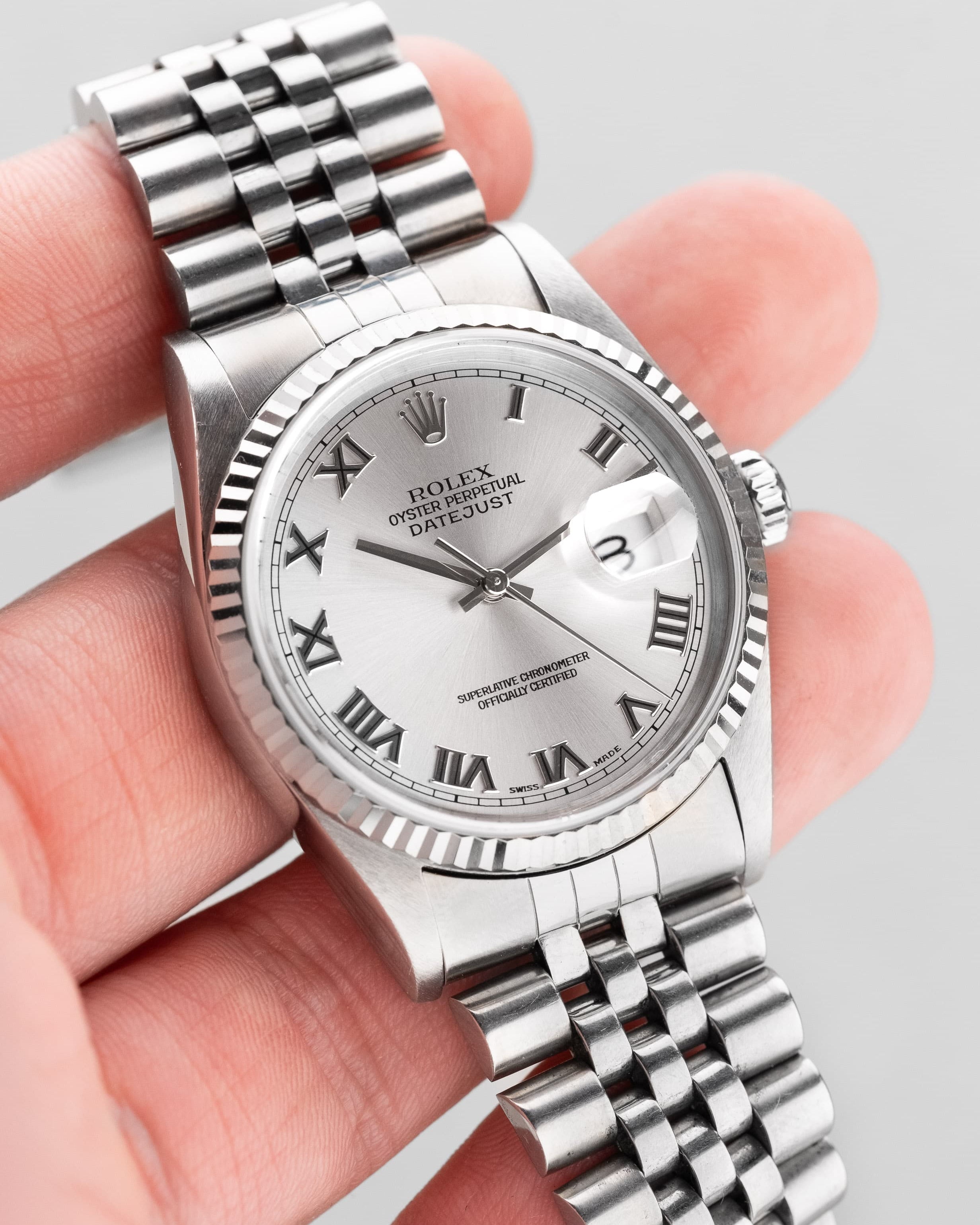 DFDK Rolex Datejust réf. 16234 de 2000 – Cadran « Silver Roman No Lume » - Lifestyle