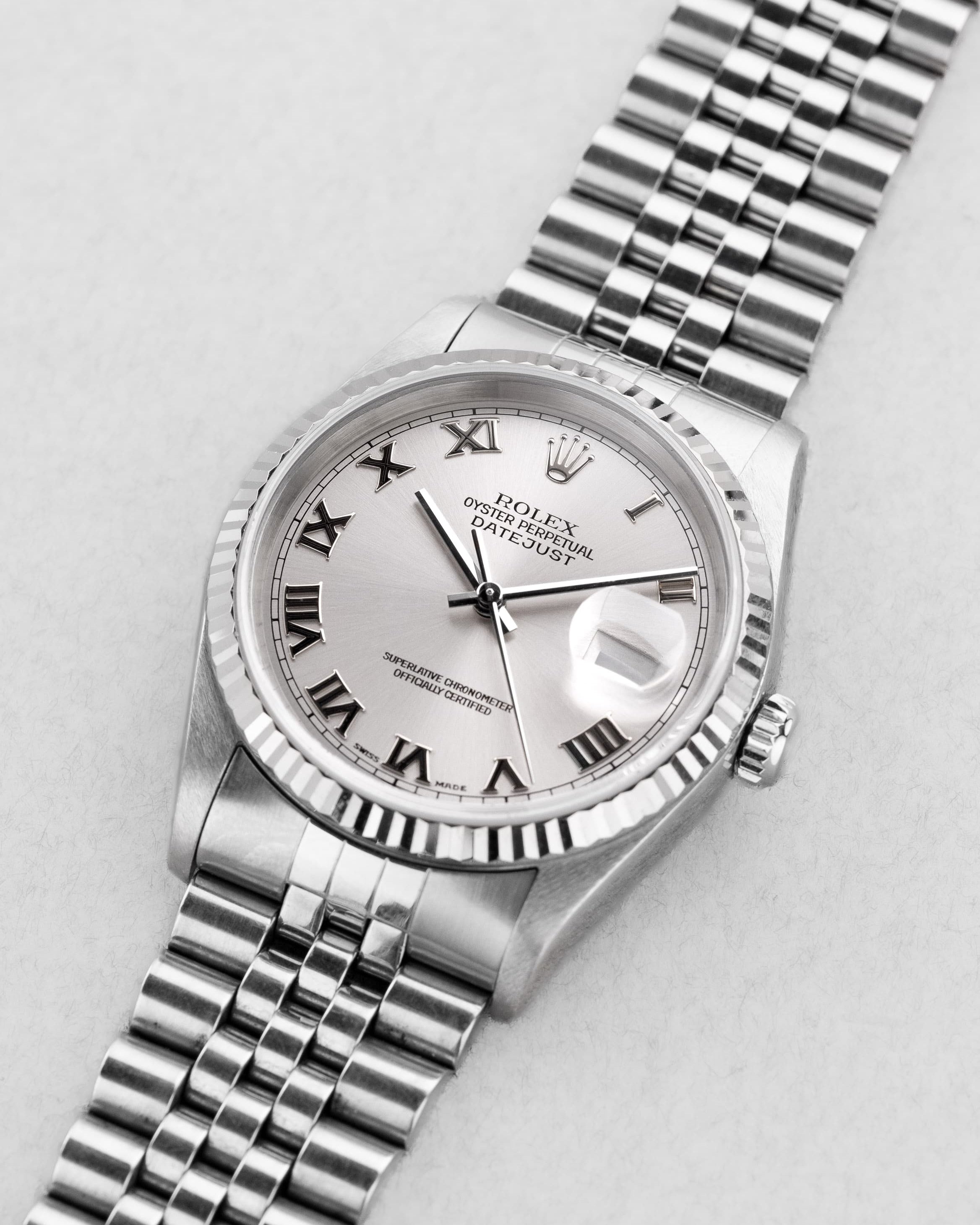 DFDK Rolex Datejust réf. 16234 de 2000 – Cadran « Silver Roman No Lume » - Three Quarters