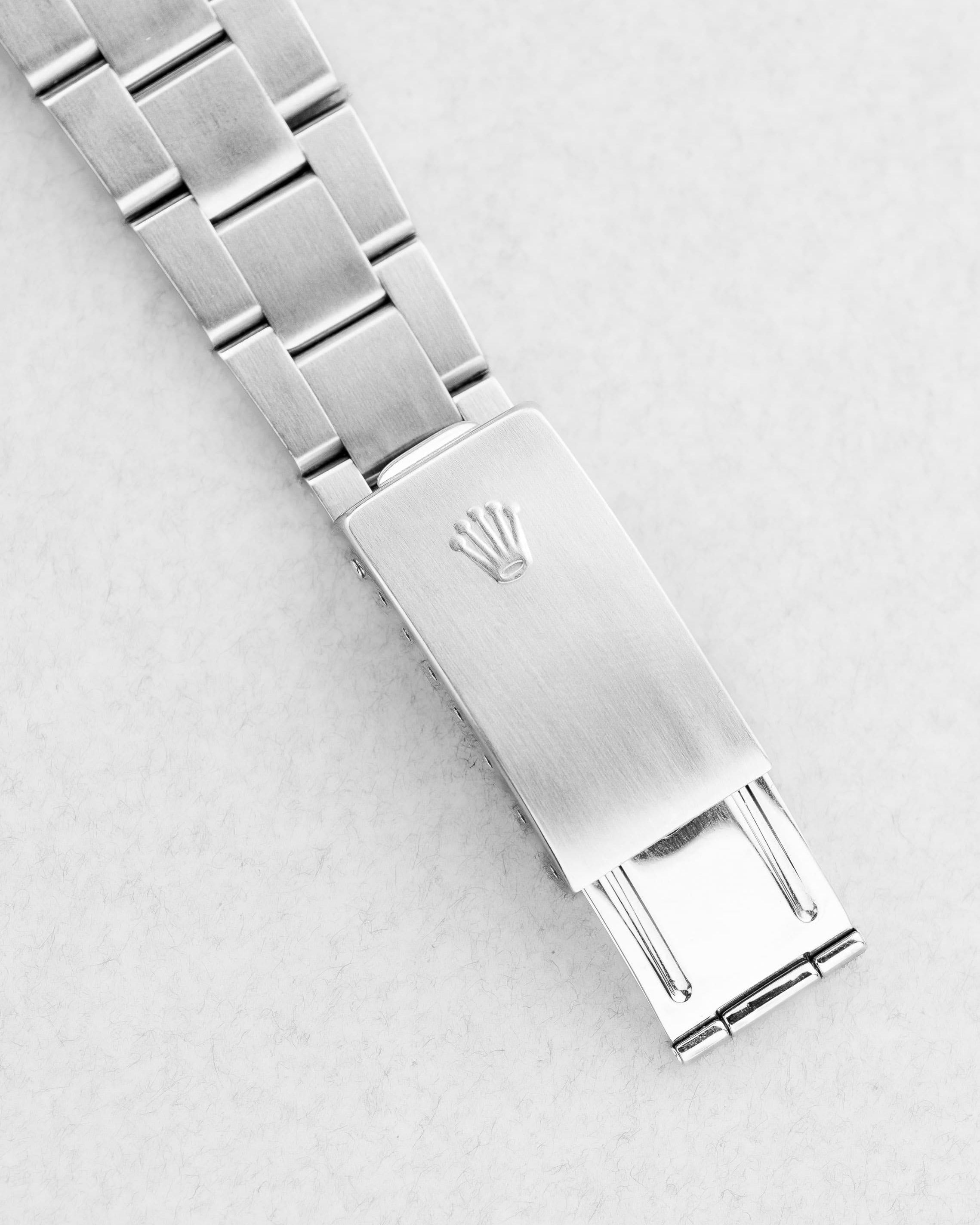 DT2Y Rolex Oyster Perpetual Date 15200 de 1999 – Cadran noir au tritium patiné - Buckle Outside