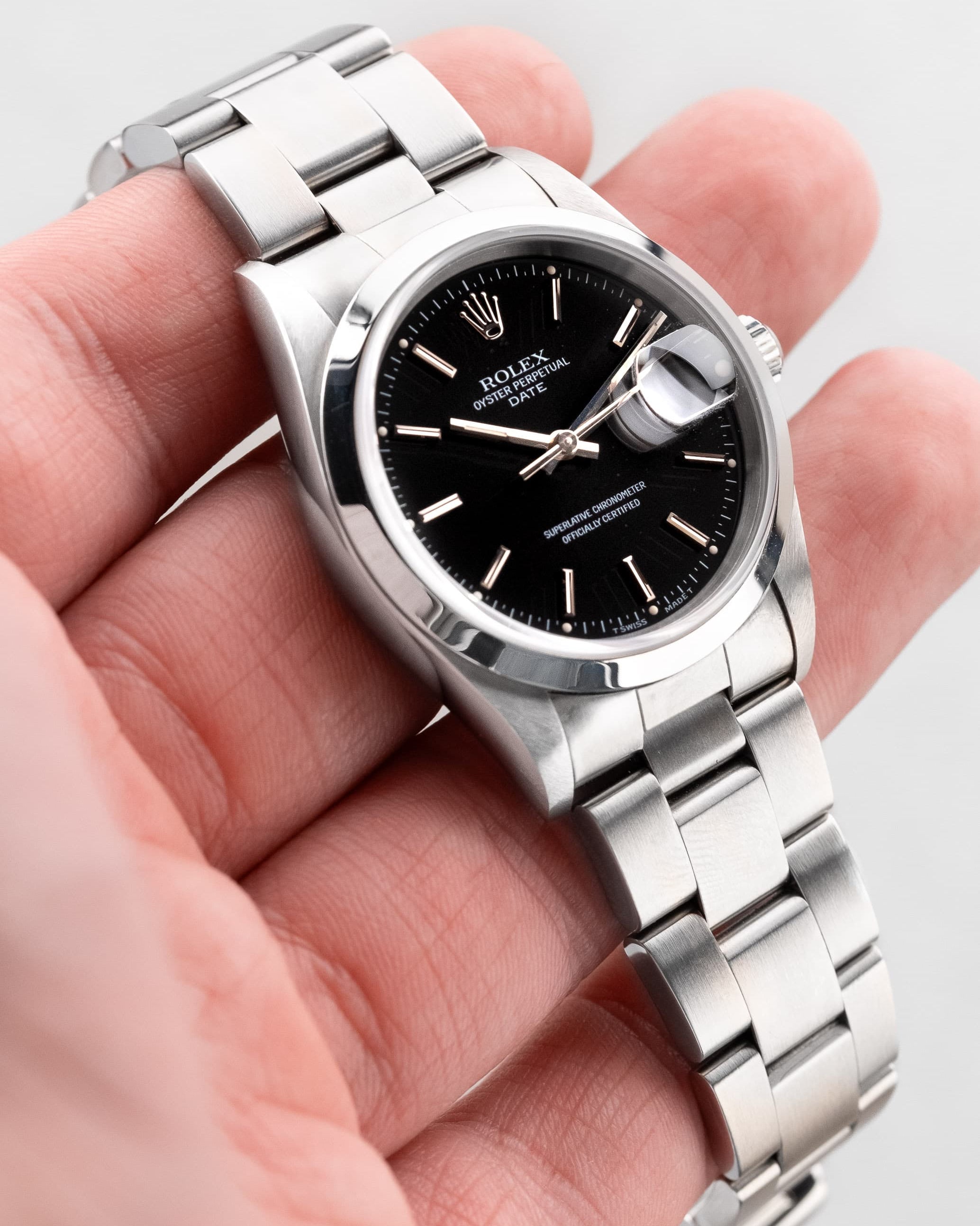 DT2Y Rolex Oyster Perpetual Date 15200 de 1999 – Cadran noir au tritium patiné - Lifestyle