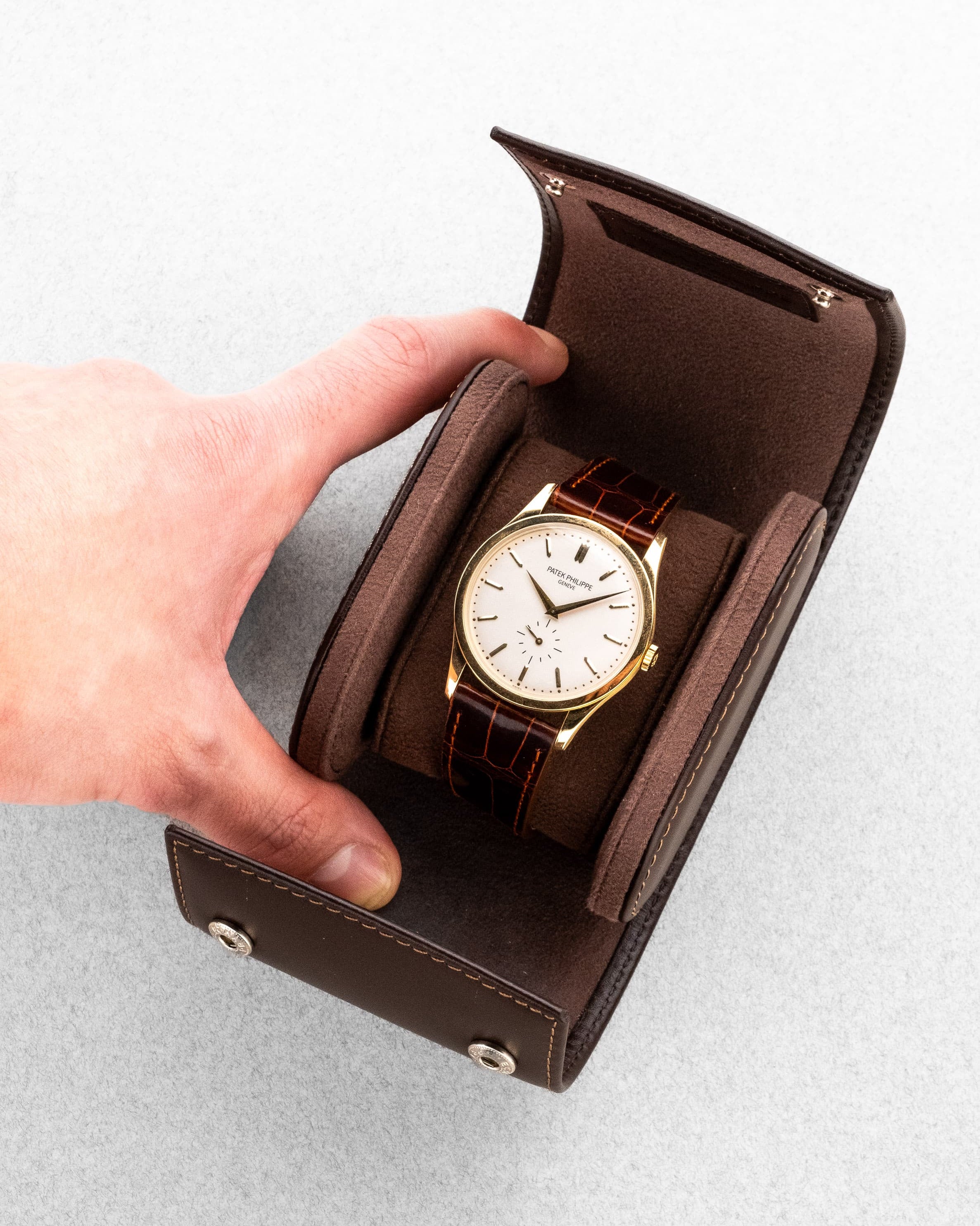 EBRH Élégante Patek Philippe Calatrava en or jaune, réf. 5196J de 2005-2006 – Parfait état - Box