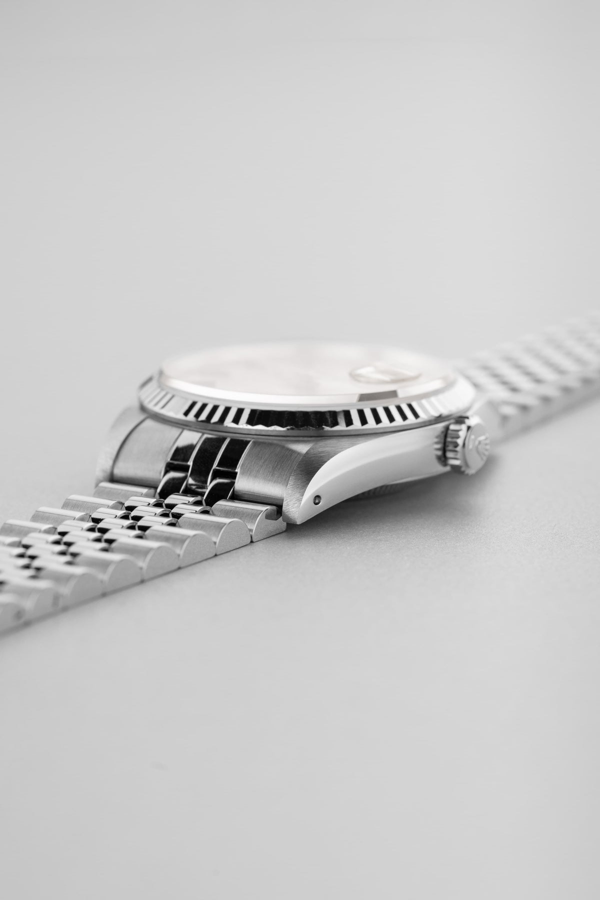 EDVA Rolex Datejust réf. 16234 « Silver » en acier de 1988 - Right side