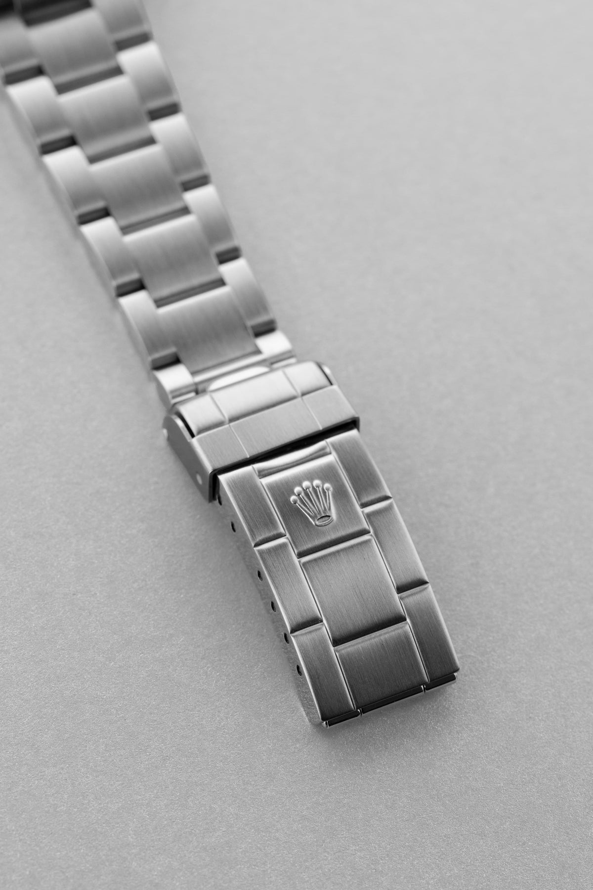 EK3V Rolex Submariner Date ref. 16610LV「Kermit」、2006年製 – 「Lime」インサート + Mark III 文字盤 - バックル外側