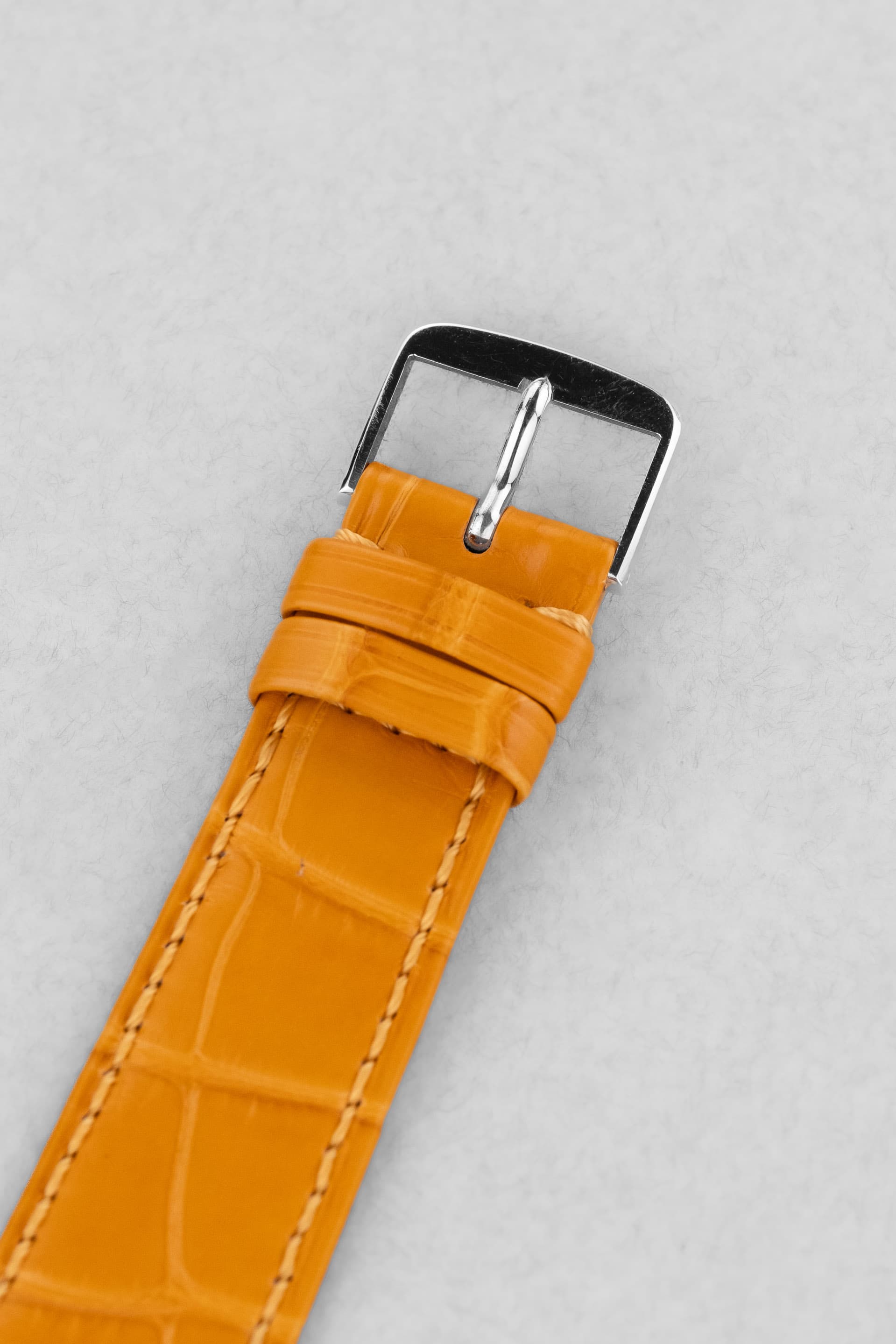 EPPE Superbe Vacheron Constantin « Tank » Lapis Lazuli en or blanc, calibre 1003 Extra-Plat, circa 1975 - Buckle Outside