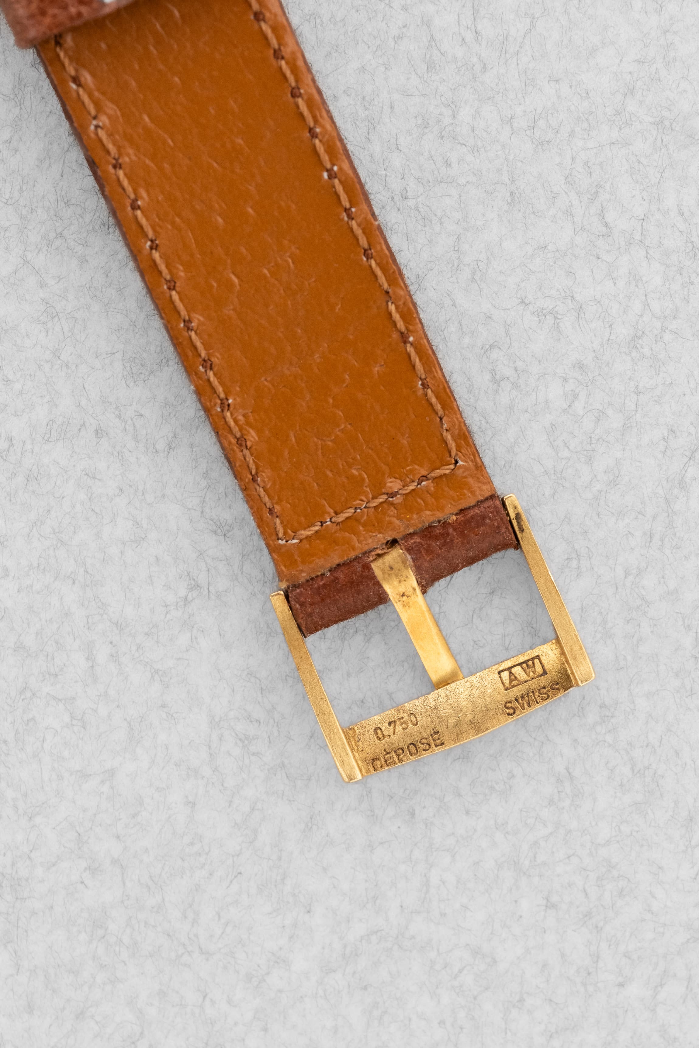 FDV3-hu Vacheron Constantin Automatique Extra-Plate « Patrimony/Calatrava » réf. 7409 en or jaune, circa 1970 – N.O.S. - Buckle Inside