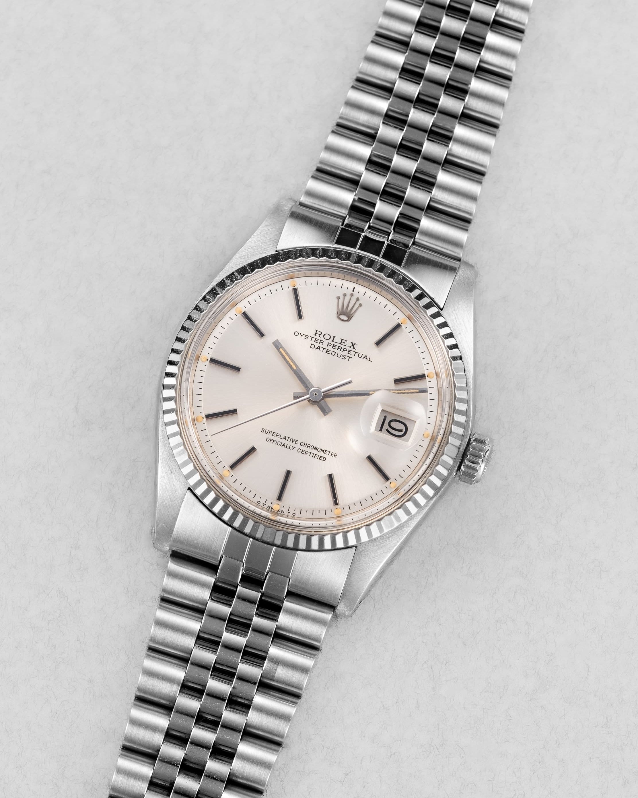 FEXJ Rolex Datejust réf. 1601 en acier de 1978 – Cadran « Silver Sigma » - Three Quarters