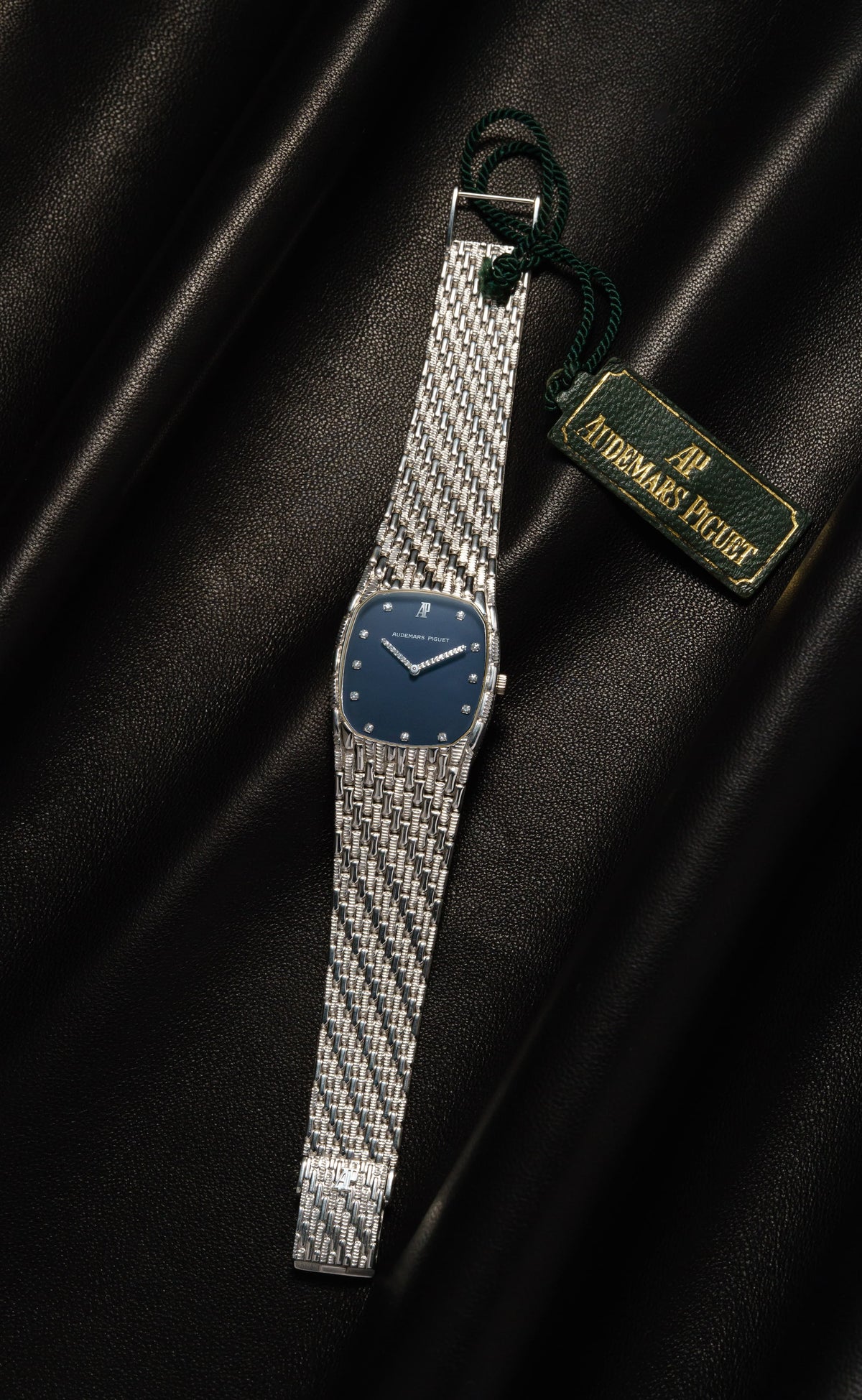 FKRS Audemars Piguet « Mini Cobra » réf. 14585BC en or blanc et diamants, circa 1991 - Lifestyle