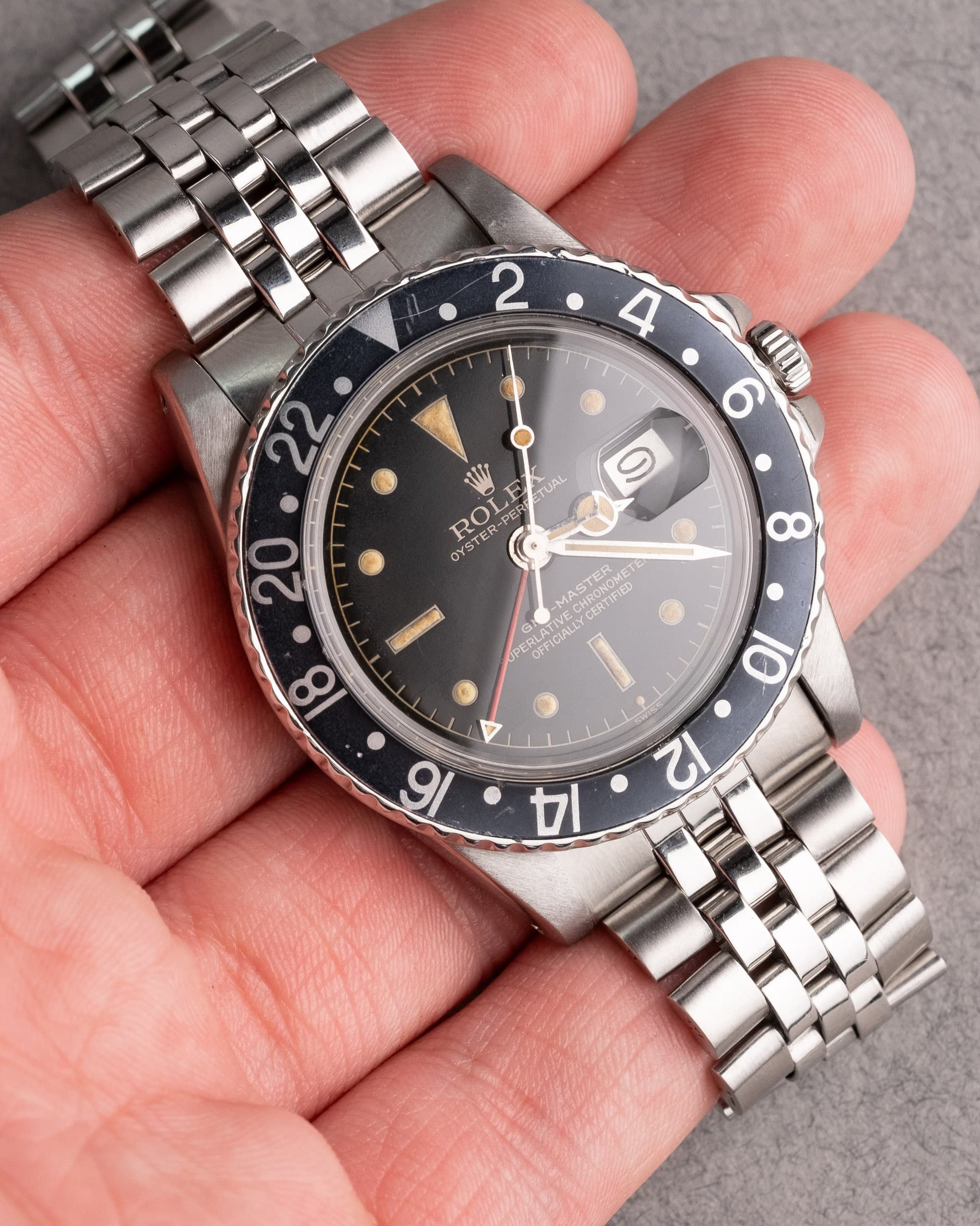 FXBP Rolex GMT-Master 1675 Gilt PCG/Cornino Exclamation Point Chapter Ring de 1963 - Wristshot