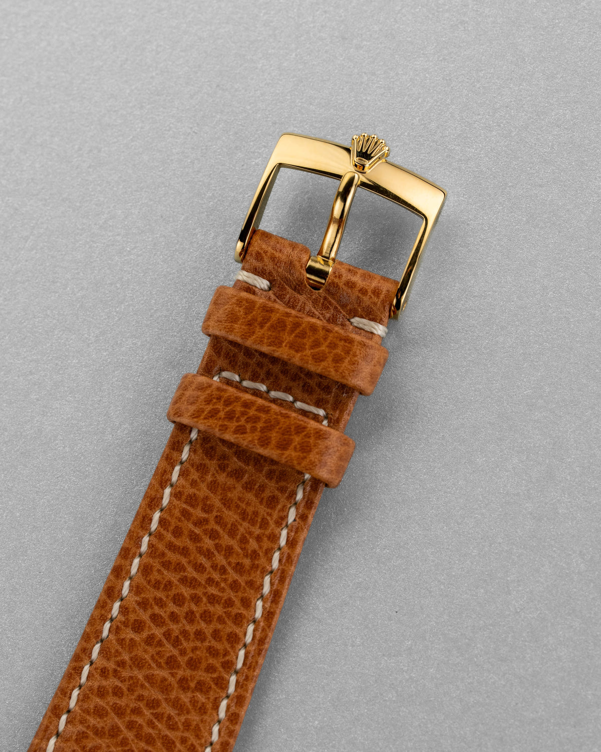 G24K Superbe Rolex Day-Date réf. 18038 de 1978 en or jaune - Buckle Outside