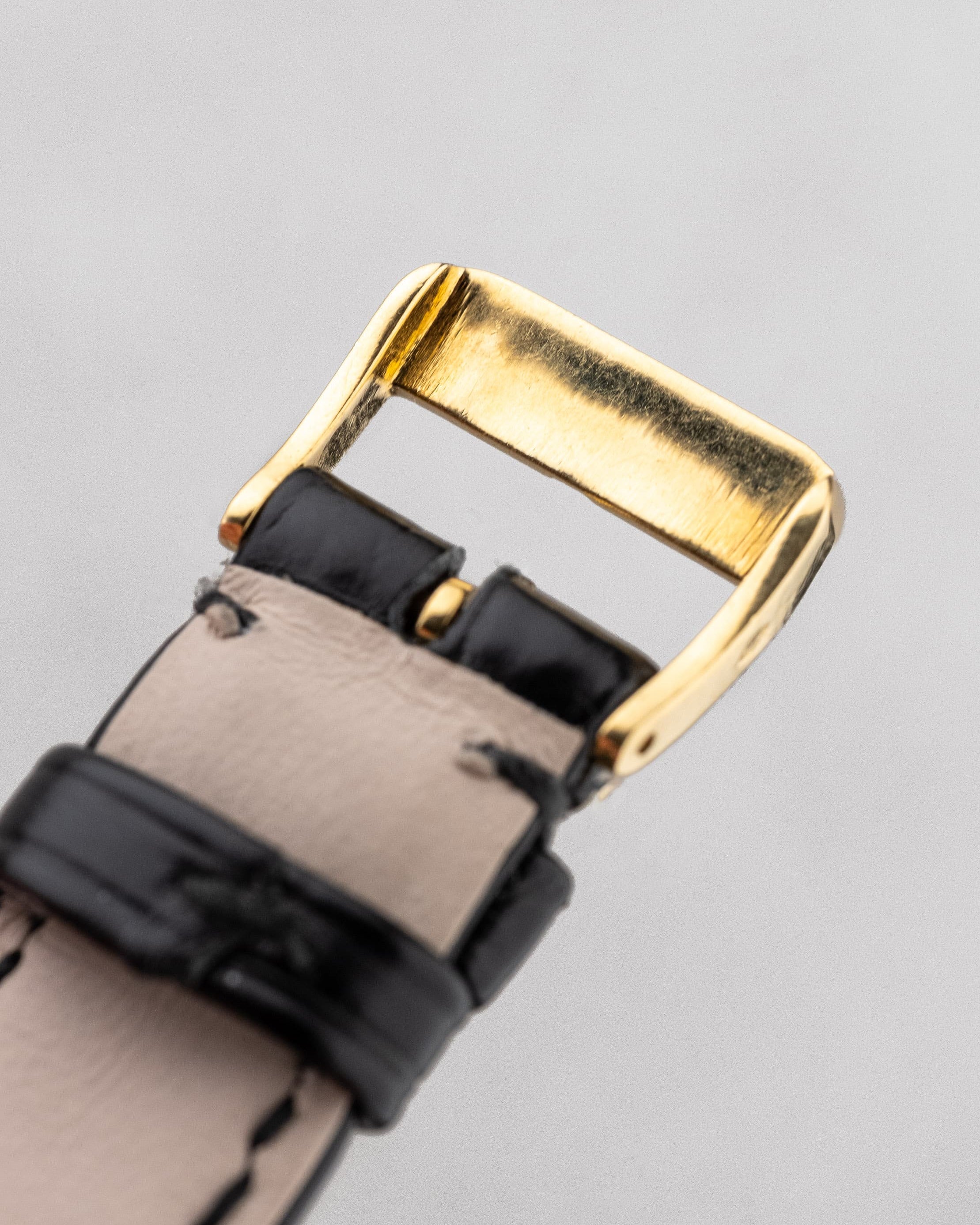 GLPG Rare et superbe Patek Philippe Calatrava réf. 2525-1 en or jaune, vendue par Guillermin à Paris – Remarquablement préservée - Buckle Inside