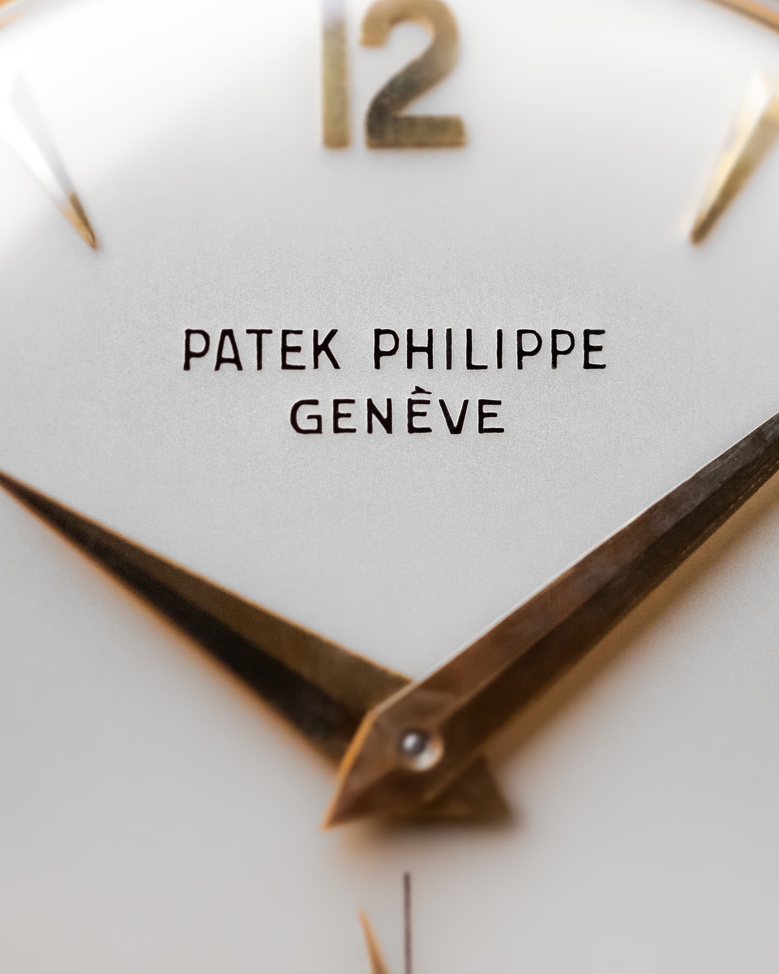GLPG Rare et superbe Patek Philippe Calatrava réf. 2525-1 en or jaune, vendue par Guillermin à Paris – Remarquablement préservée - Dial