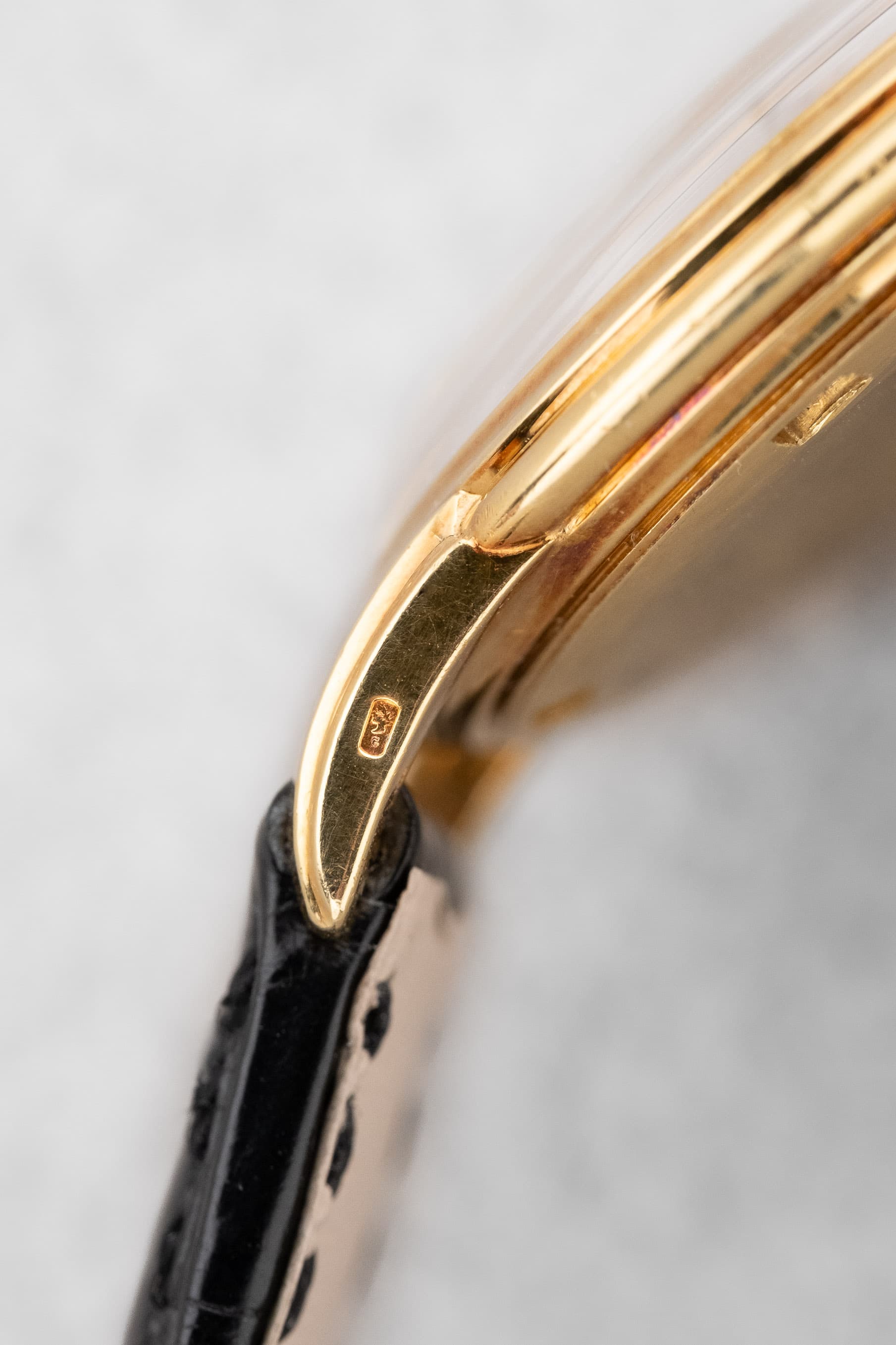 GLPG 罕有出色的 Patek Philippe Calatrava 型號 2525-1 黃金腕錶,由巴黎 Guillermin 售出——保存非凡 - 印記
