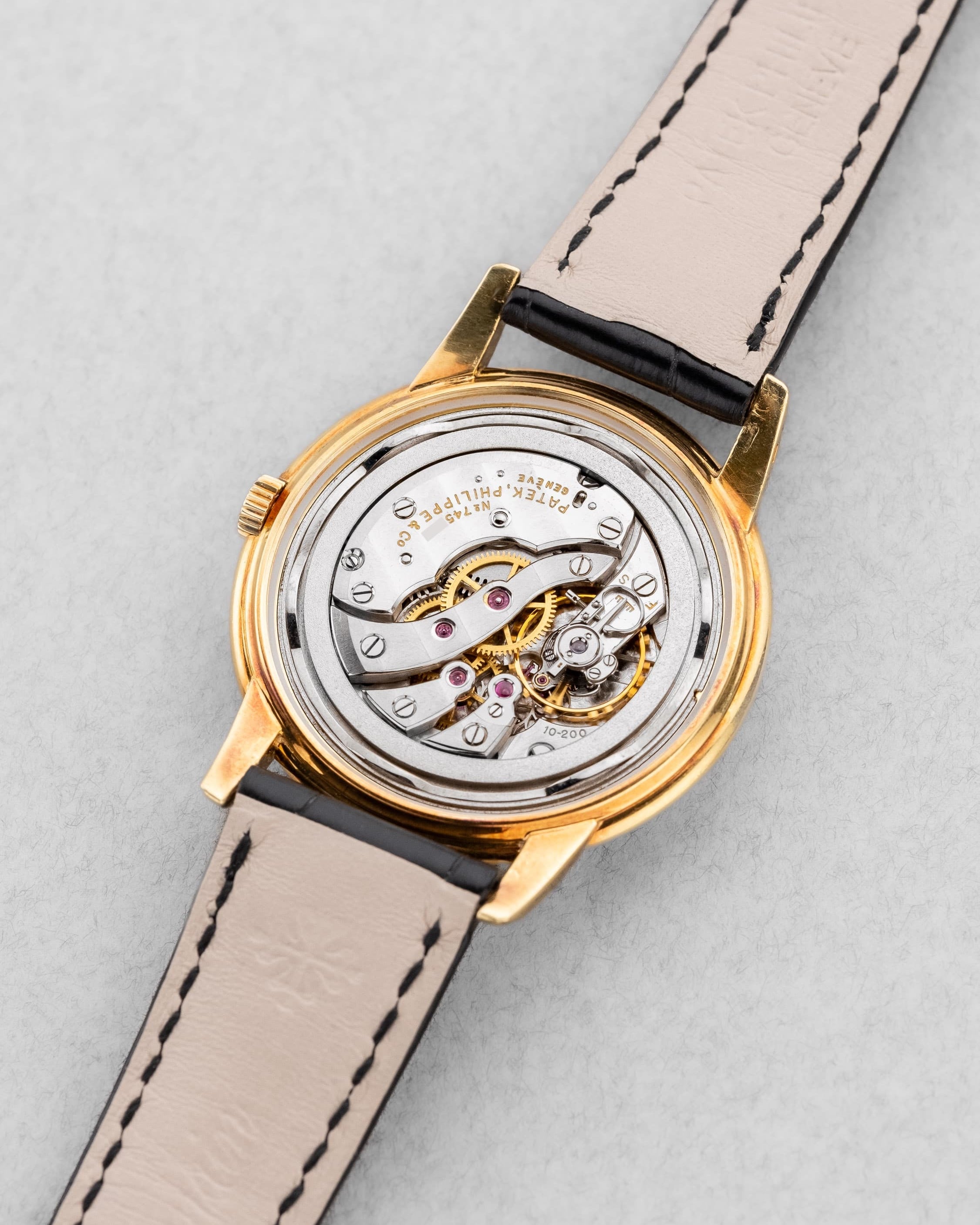 GLPG Rare et superbe Patek Philippe Calatrava réf. 2525-1 en or jaune, vendue par Guillermin à Paris – Remarquablement préservée - Movement