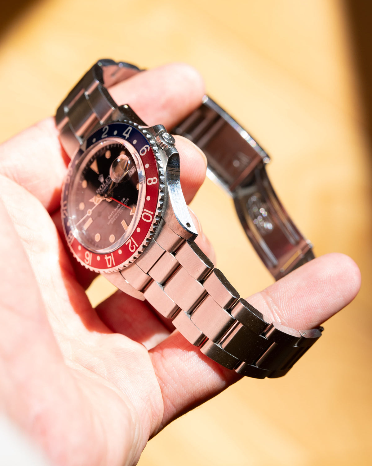 GY5Z Superbe Rolex GMT-Master réf. 16750 de 1987 – N.O.S. + Sticker Rolex d’origine - Right side