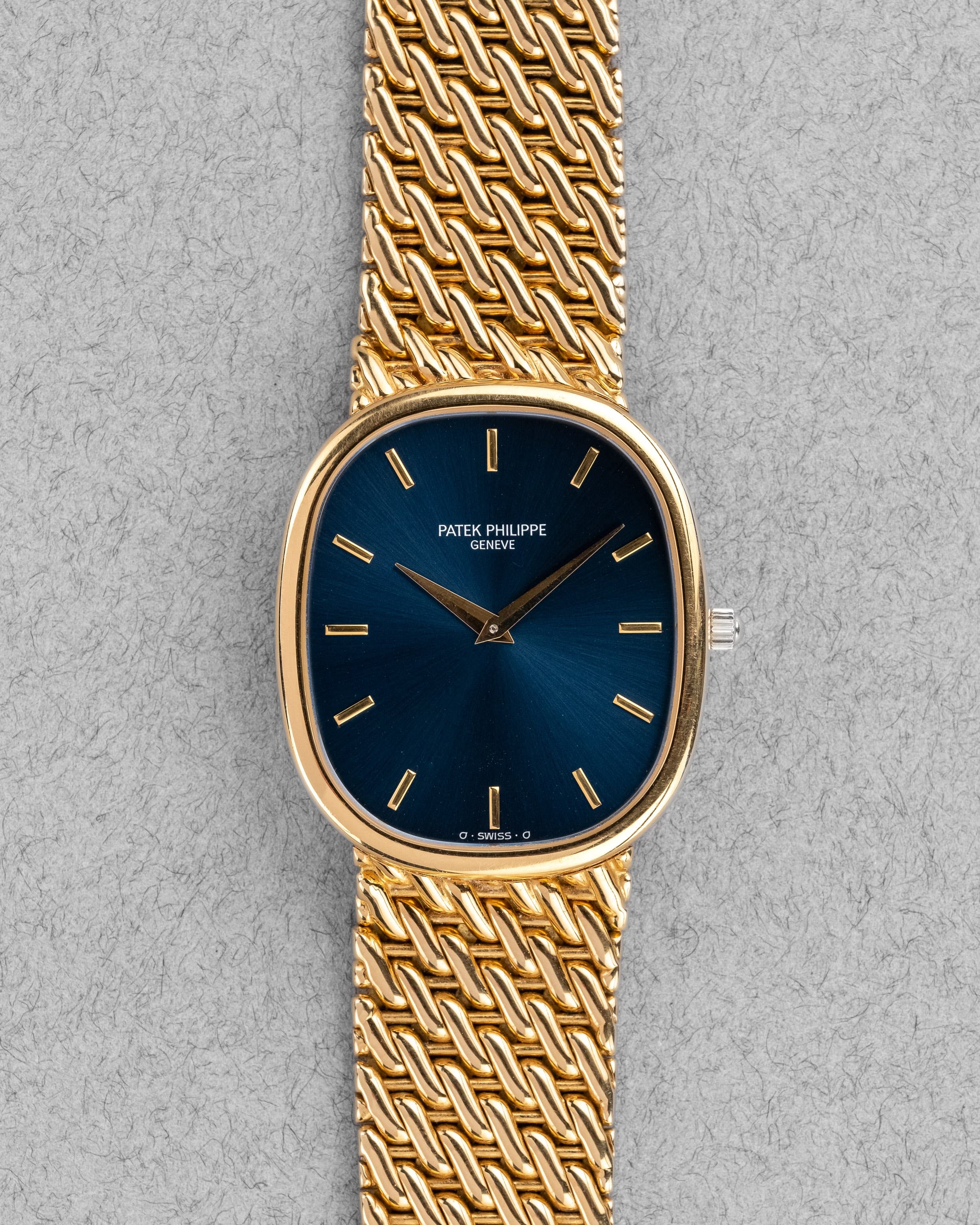 GYFJ Patek Philippe 3738/117 Ellipse d'Or « Jumbo » Automatique Sigma, Cal. 240 Micro-Rotor - Front