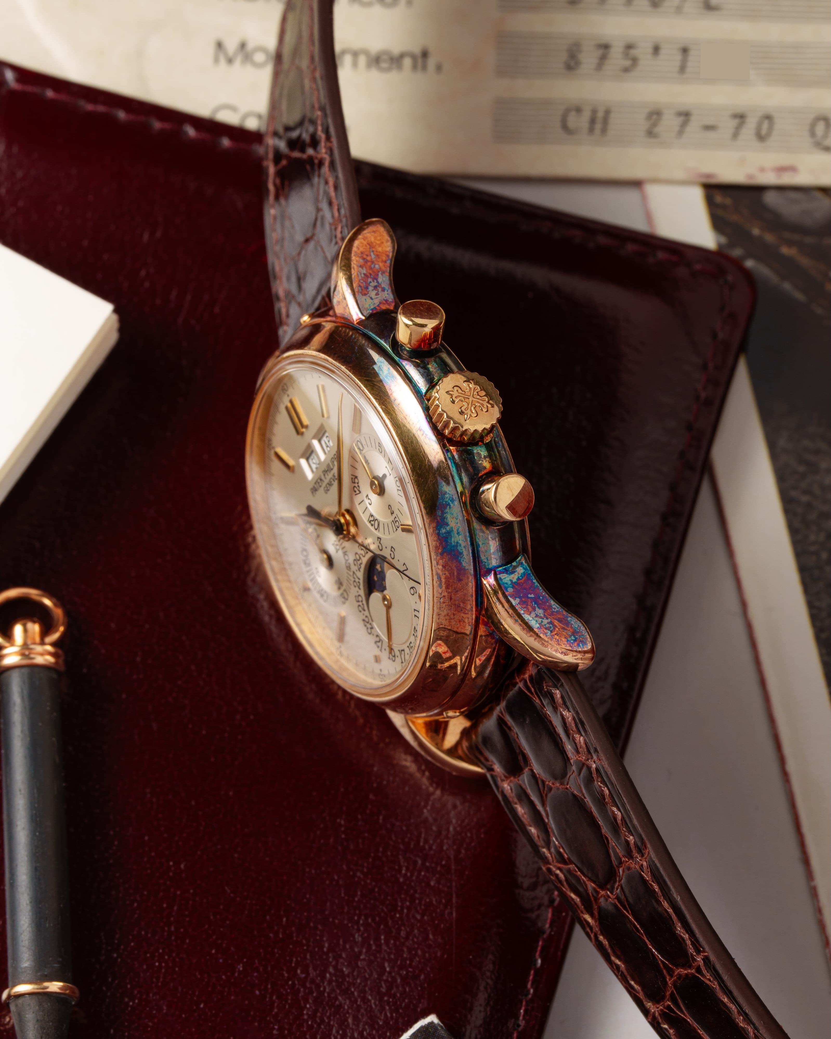 HMU5 Exceptionnel Patek Philippe réf. 3970 – « Very Early Second Series » + Full Set - Right side