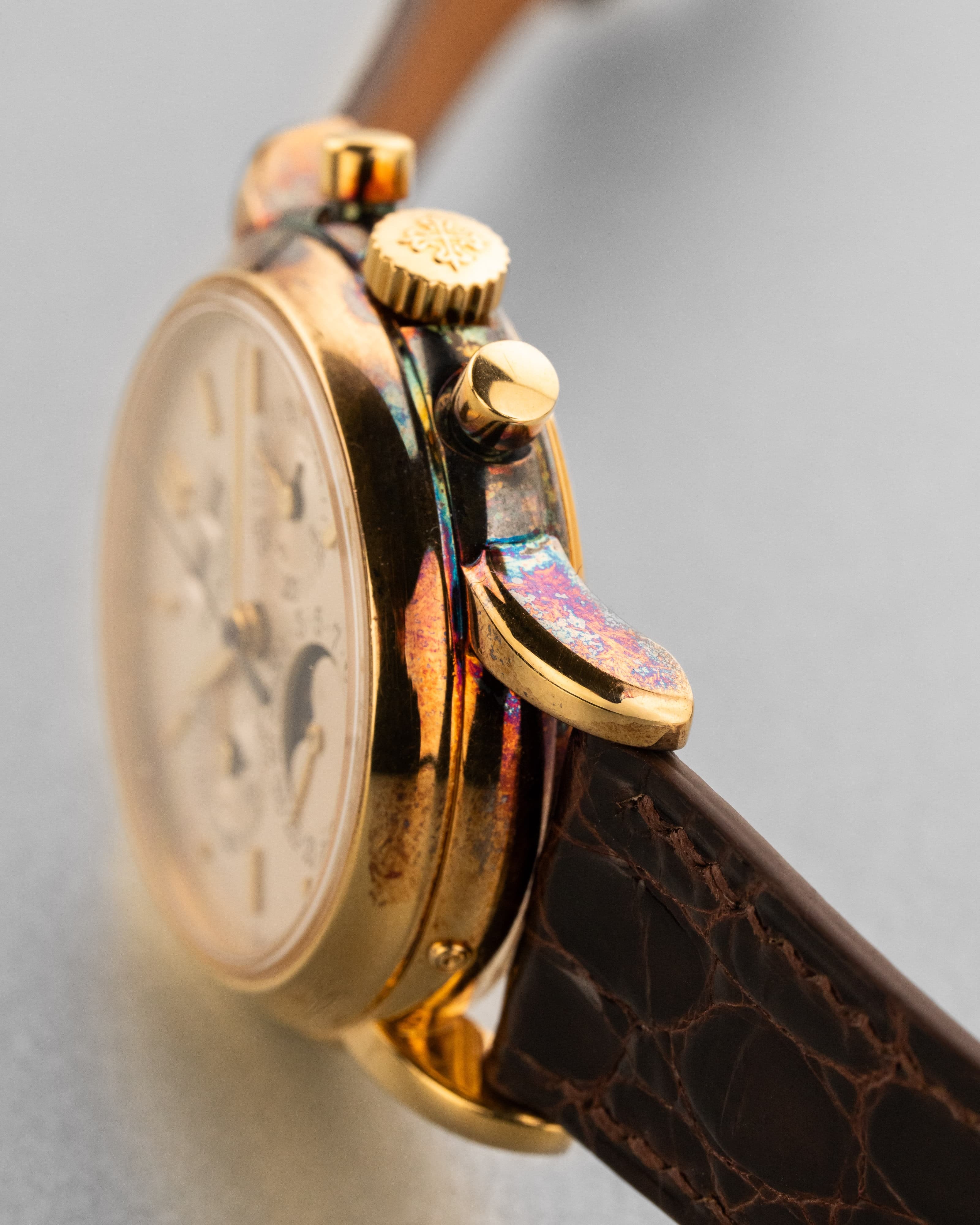 HMU5 Exceptionnel Patek Philippe réf. 3970 – « Very Early Second Series » + Full Set - Right side