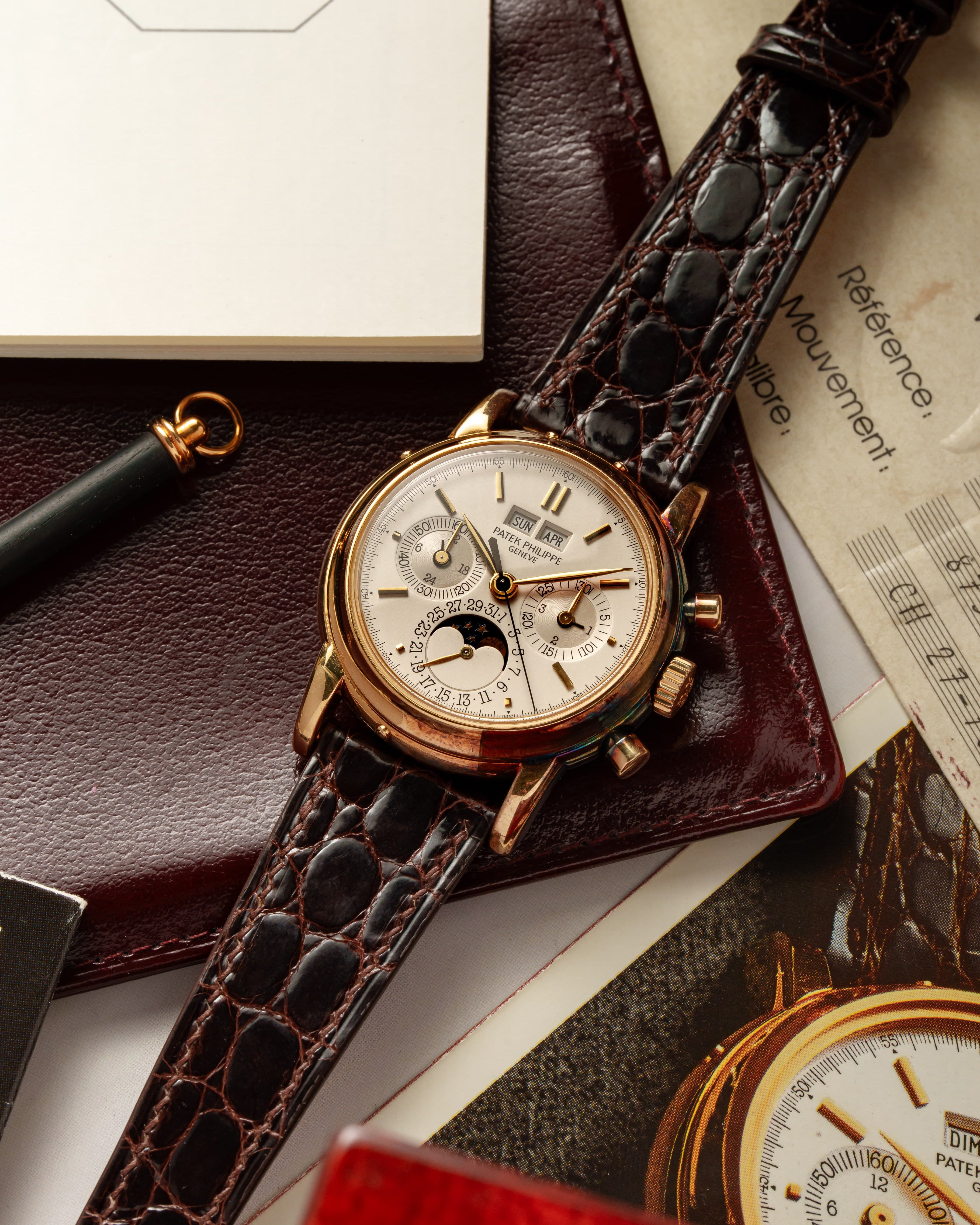 HMU5 Exceptionnel Patek Philippe réf. 3970 – « Very Early Second Series » + Full Set - Three Quarters