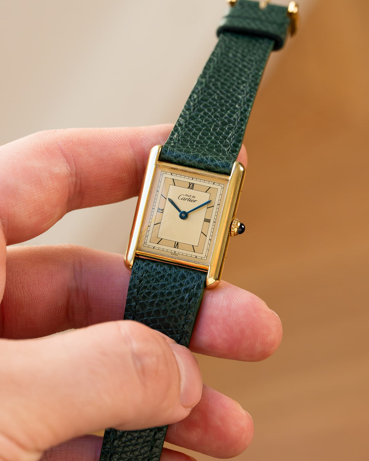 HNKF Cartier Tank Must Quartz GM 6 «Golden Art Déco» - Lifestyle