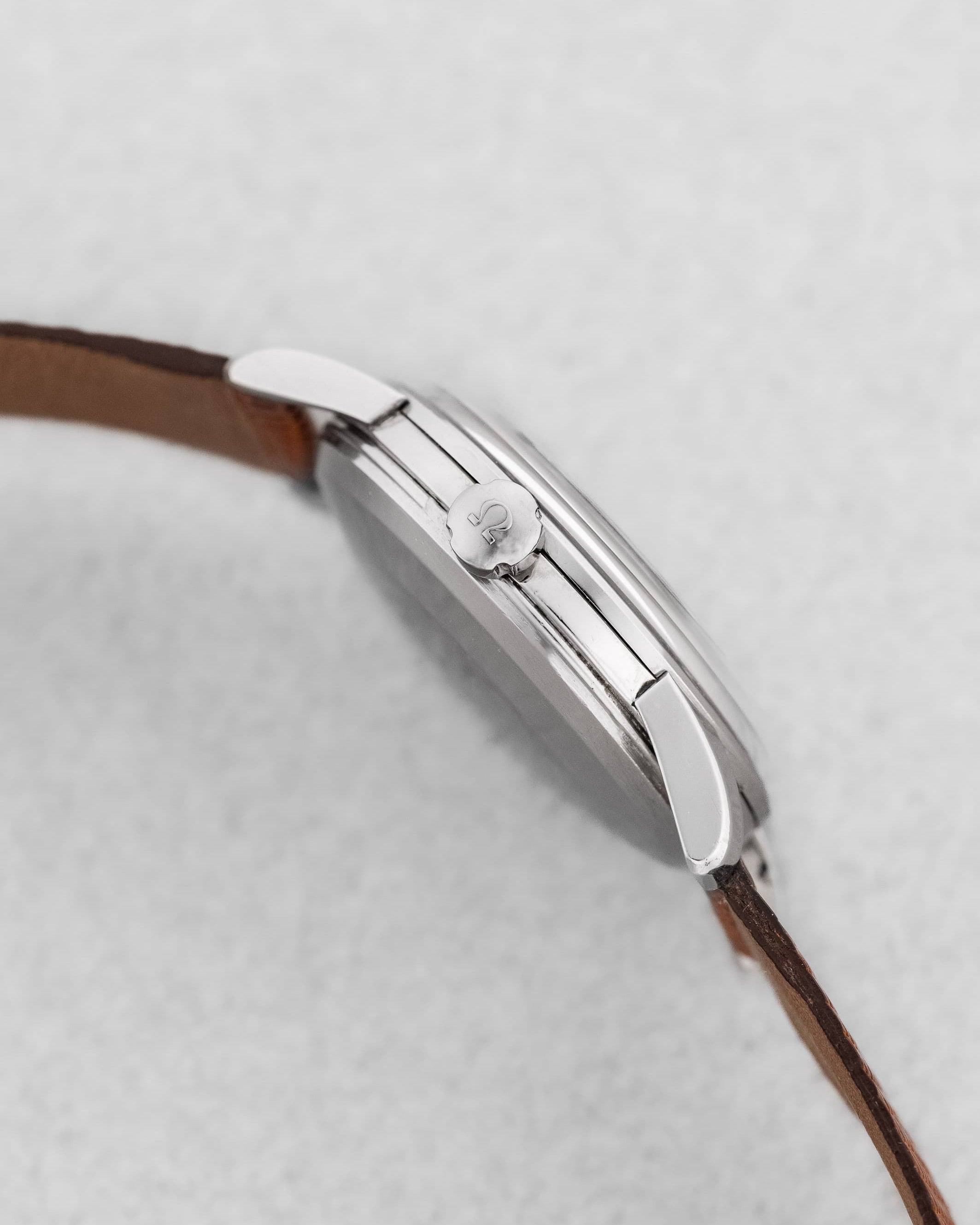 HZ2U Omega Seamaster Calendar réf. 2849-5 SC de 1958 – Cadran Tropical - Right side