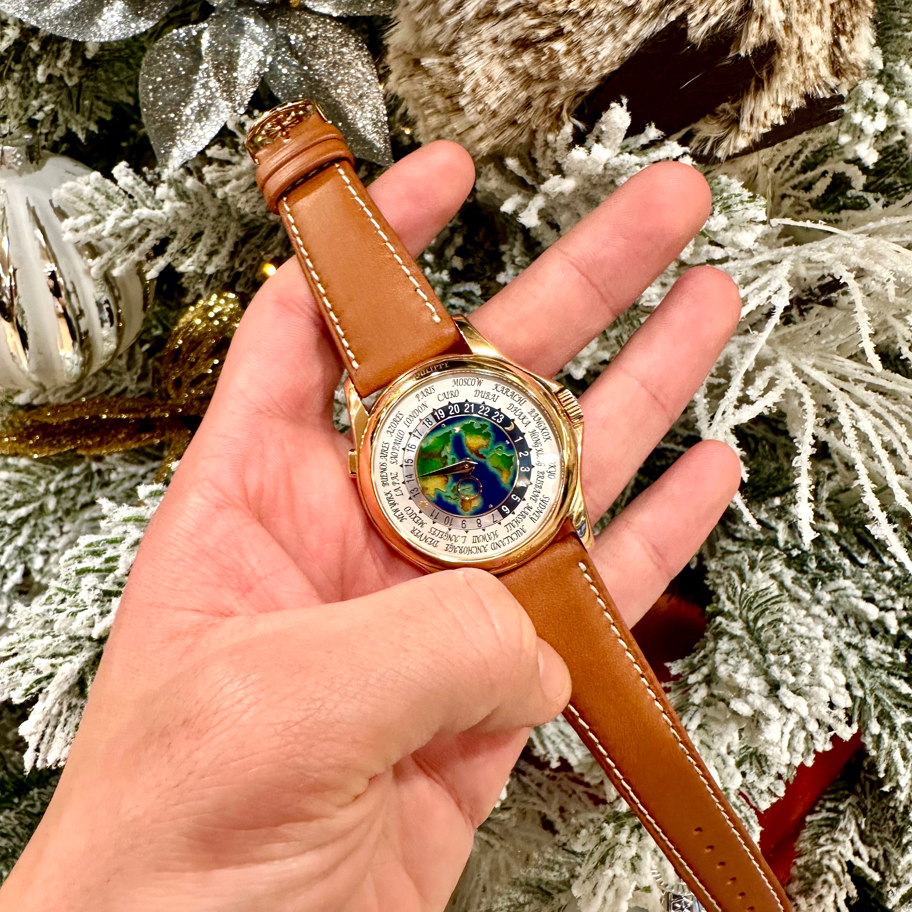 Patek Philippe 5131R World Time vendue par Amplitude Watches