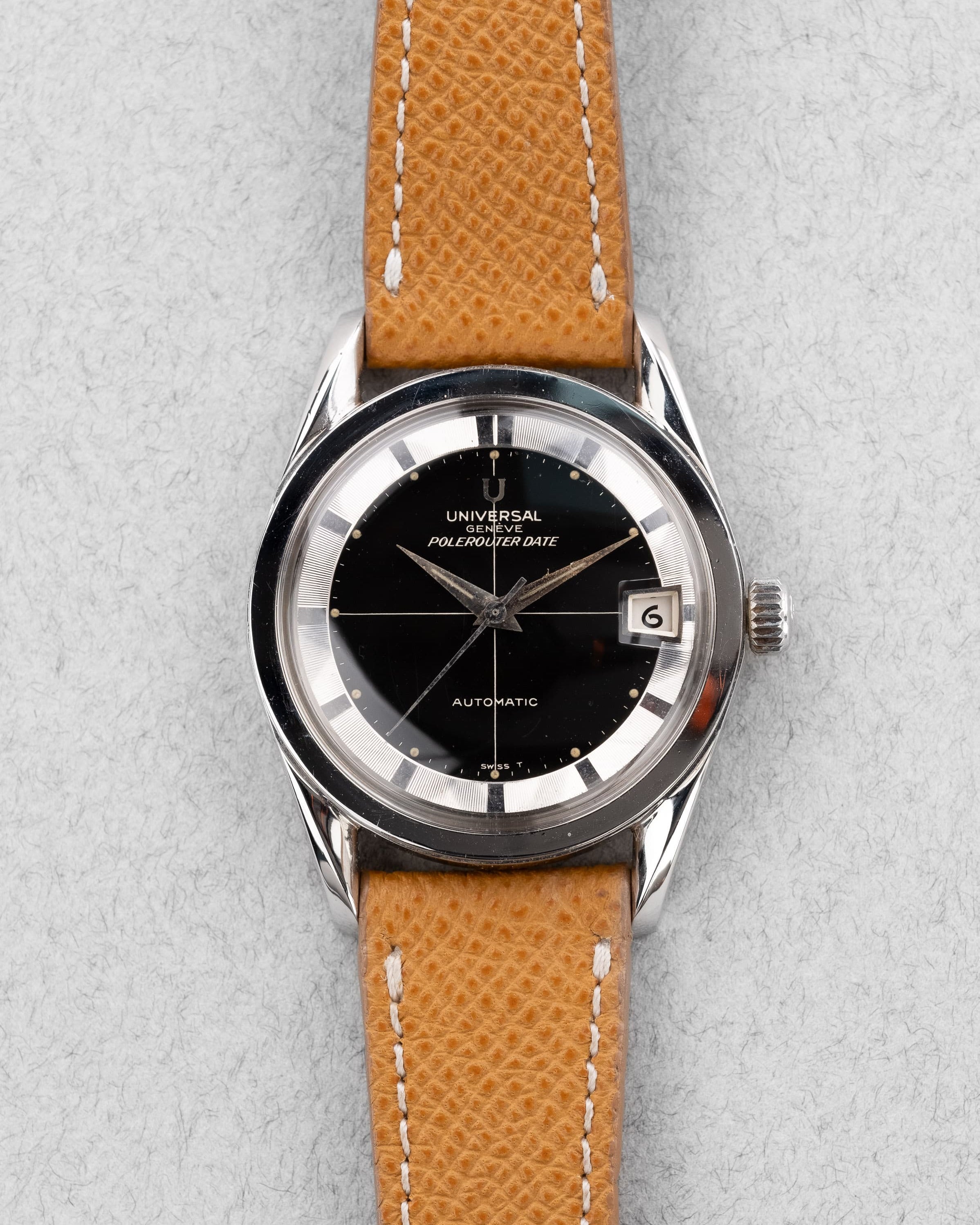 J58H Superbe Universal Genève Polerouter Date Micro-Rotor 204612-2 de 1963 - Front