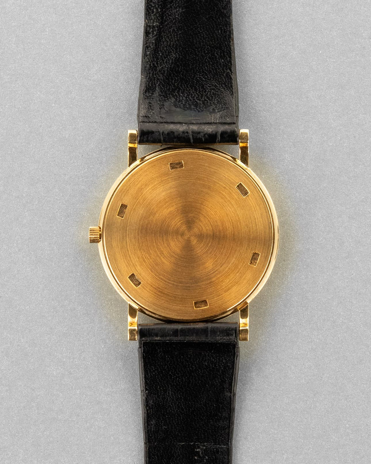 JDML Великолепные Patek Philippe Calatrava ref. 3520 из жёлтого золота 1976–1983 гг. — в идеальном состоянии, Full Set, First Series - Сзади
