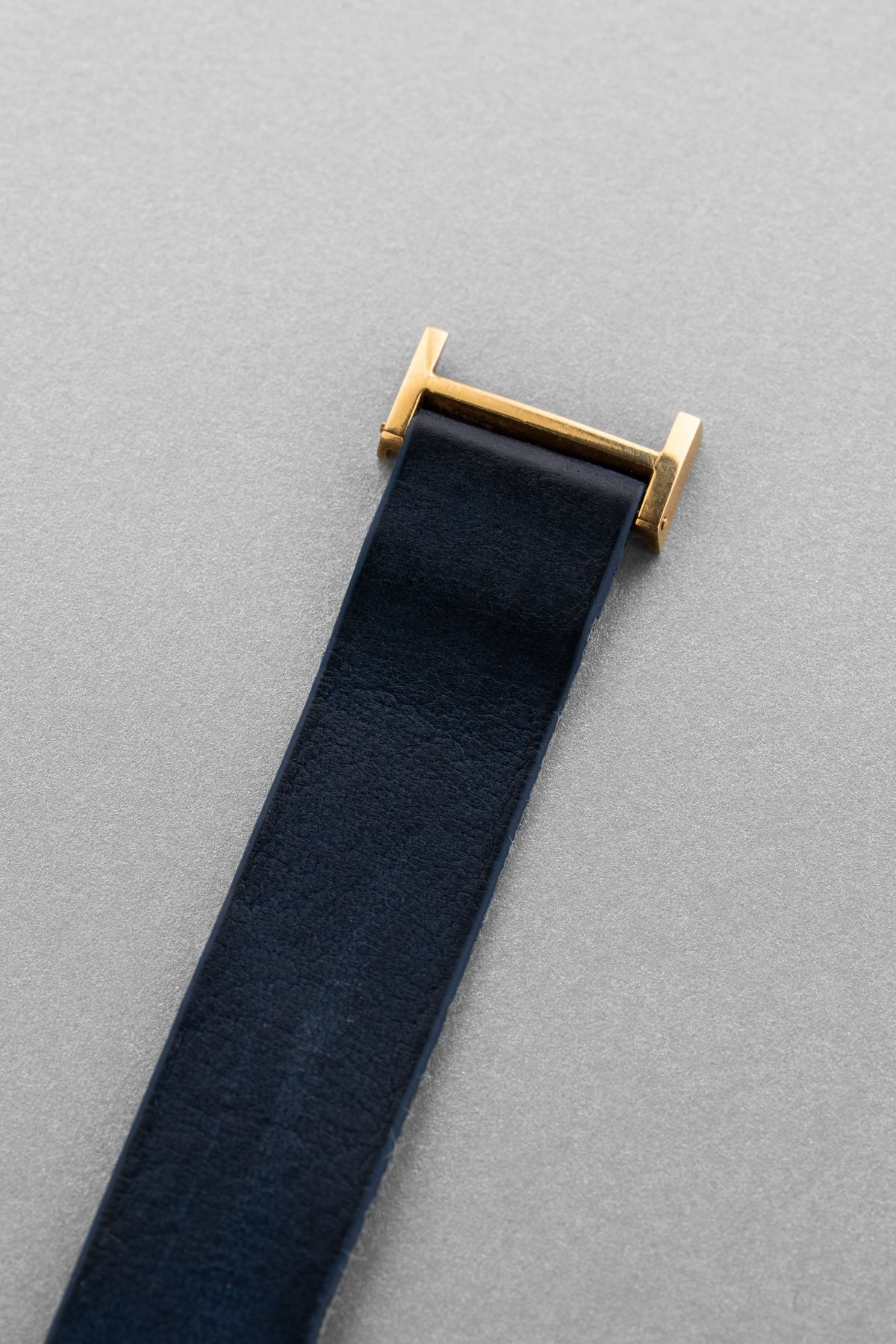 JEJF 優雅的 Boucheron La Carrée 黃金腕錶,circa 1970——「Clous de Paris」 - 錶帶正面