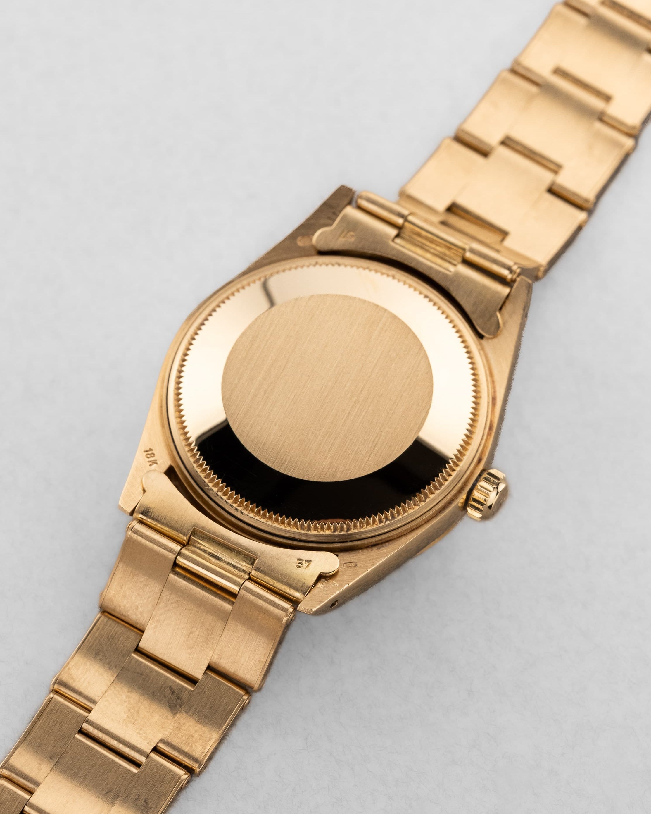 JJQZ Incroyable Rolex Oyster Perpetual Date réf. 15038 en or jaune de 1985 – Comme neuve - Back