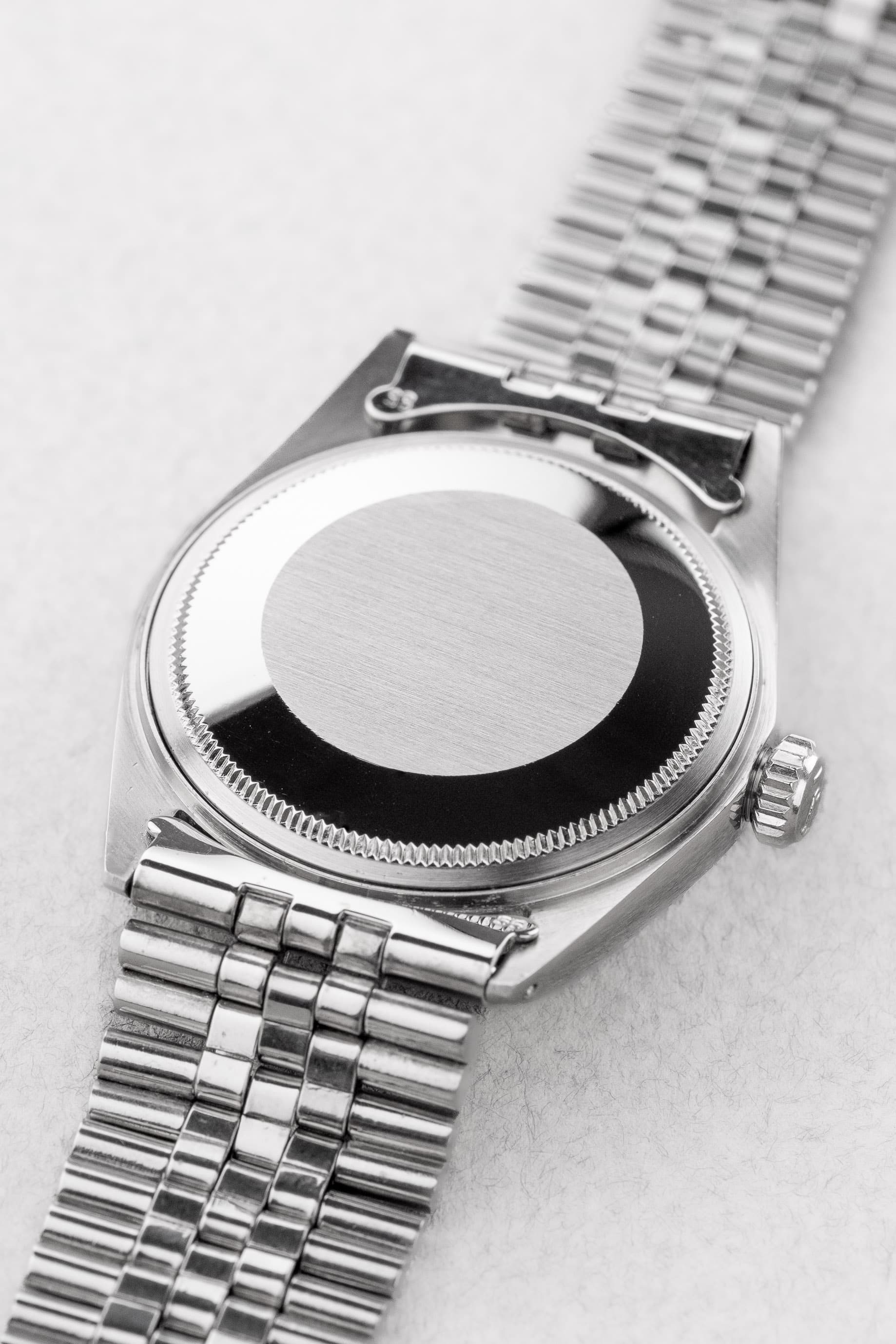 JMCE Rolex Datejust réf. 1601 en acier de 1972 – Cadran « Taupe/Gris Souris Satin » - Back