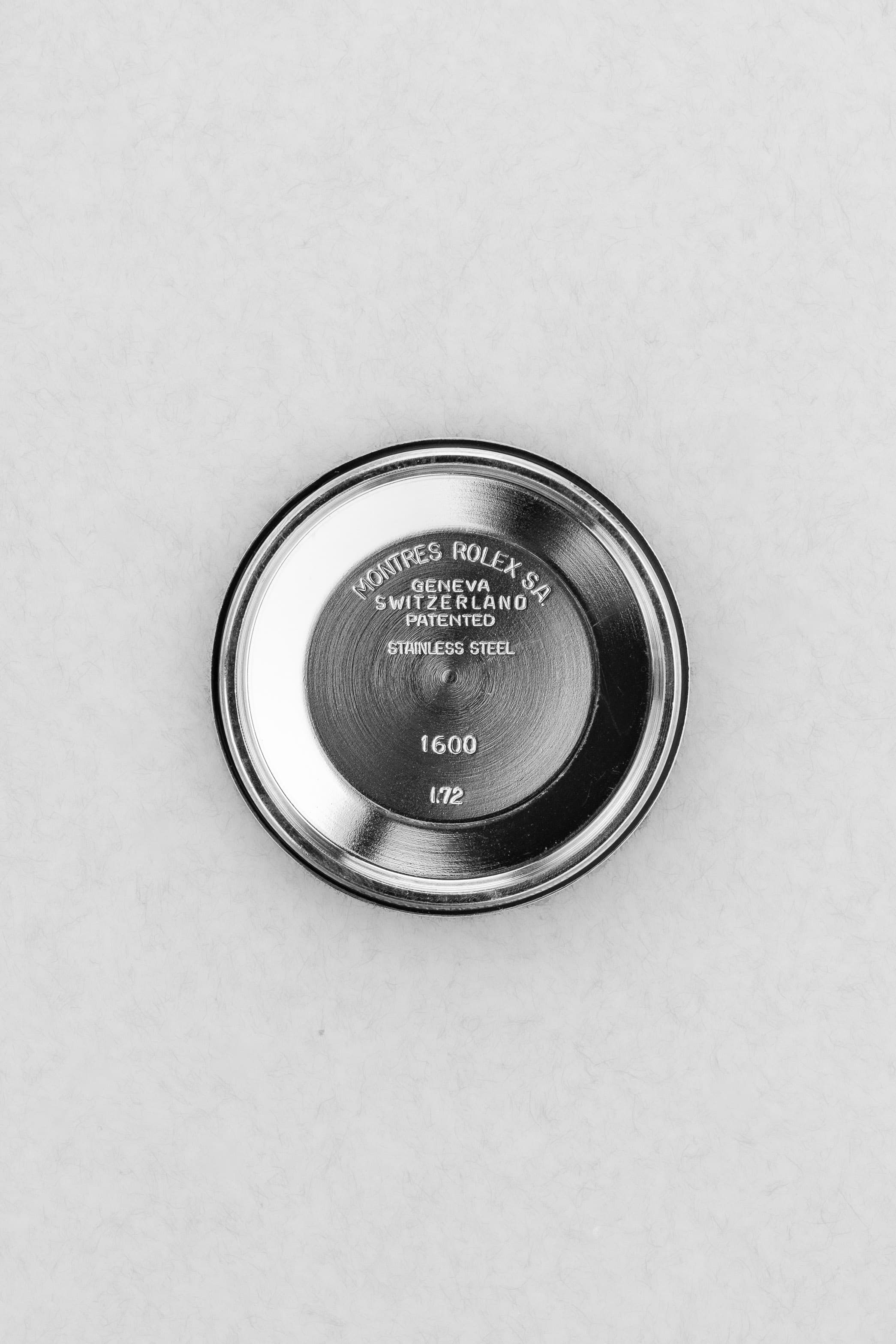 JMCE Rolex Datejust réf. 1601 en acier de 1972 – Cadran « Taupe/Gris Souris Satin » - Inside case back