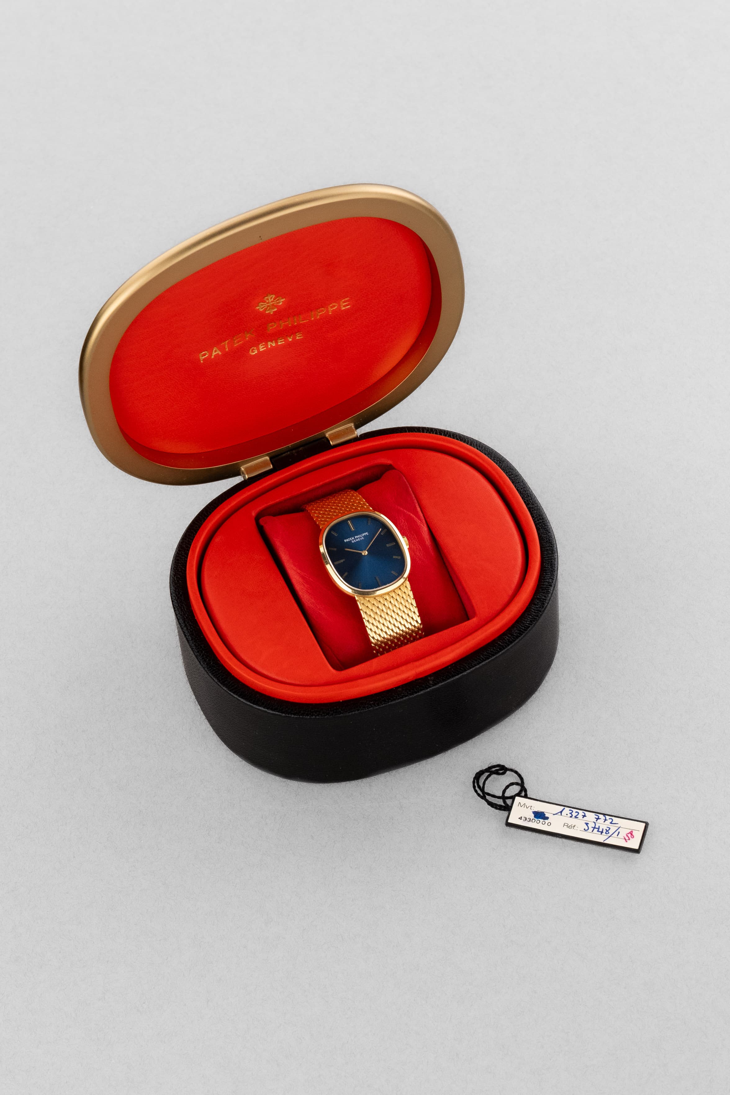 JNX1 Superbe Patek Philippe Ellipse d'Or réf. 3748/1 « Sigma » – Bracelet intégré et Parfait état - Set