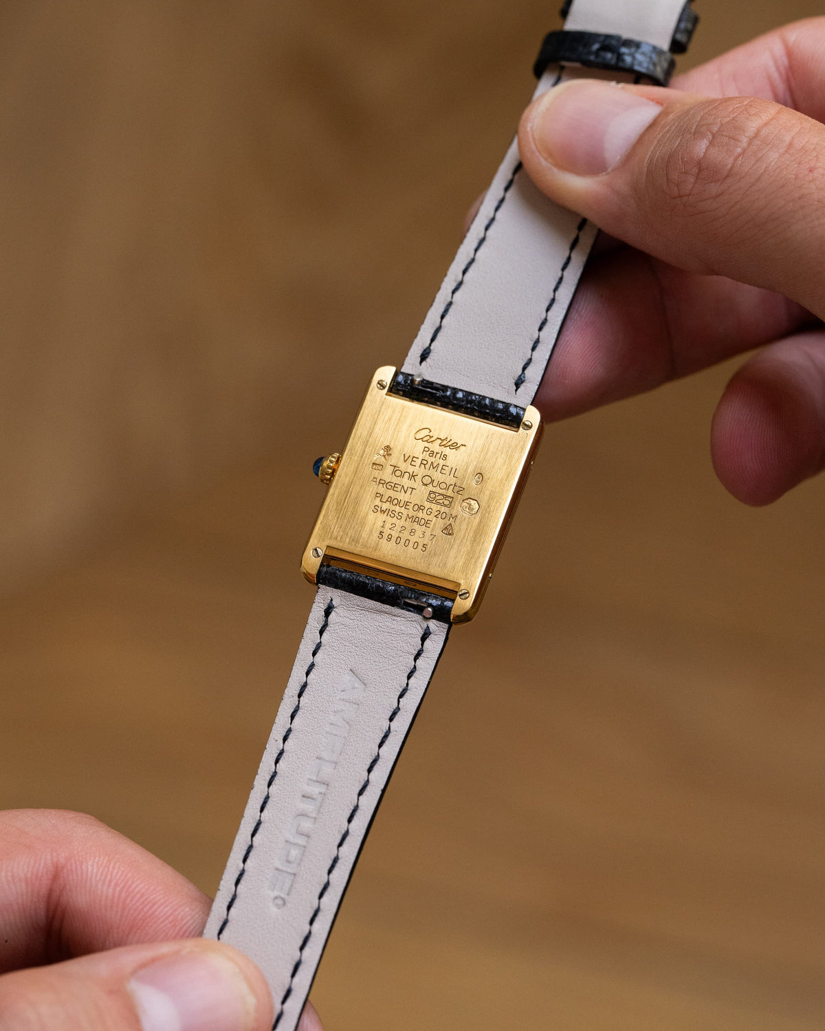 KJ3L Cartier Tank Must Quartz GM 5 «Cream/Ivory Roman Dial» 1993 г. - Сзади