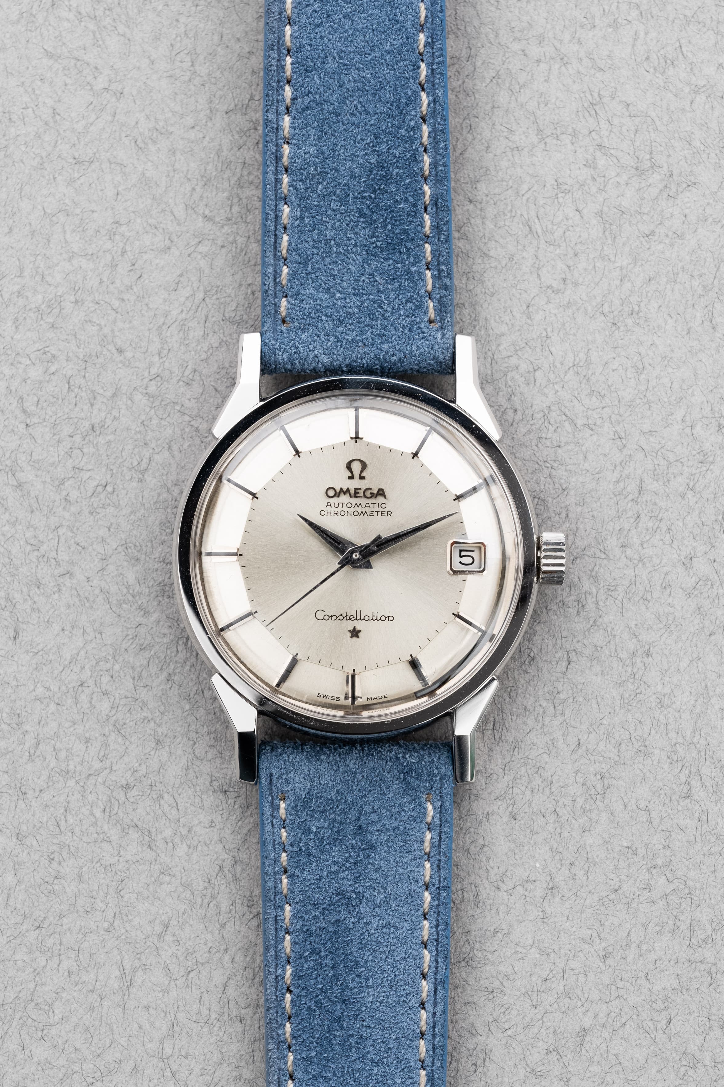 KXQL Omega Constellation « Pie-Pan Dog Leg » 14902 SC-61 de 1962 - Front