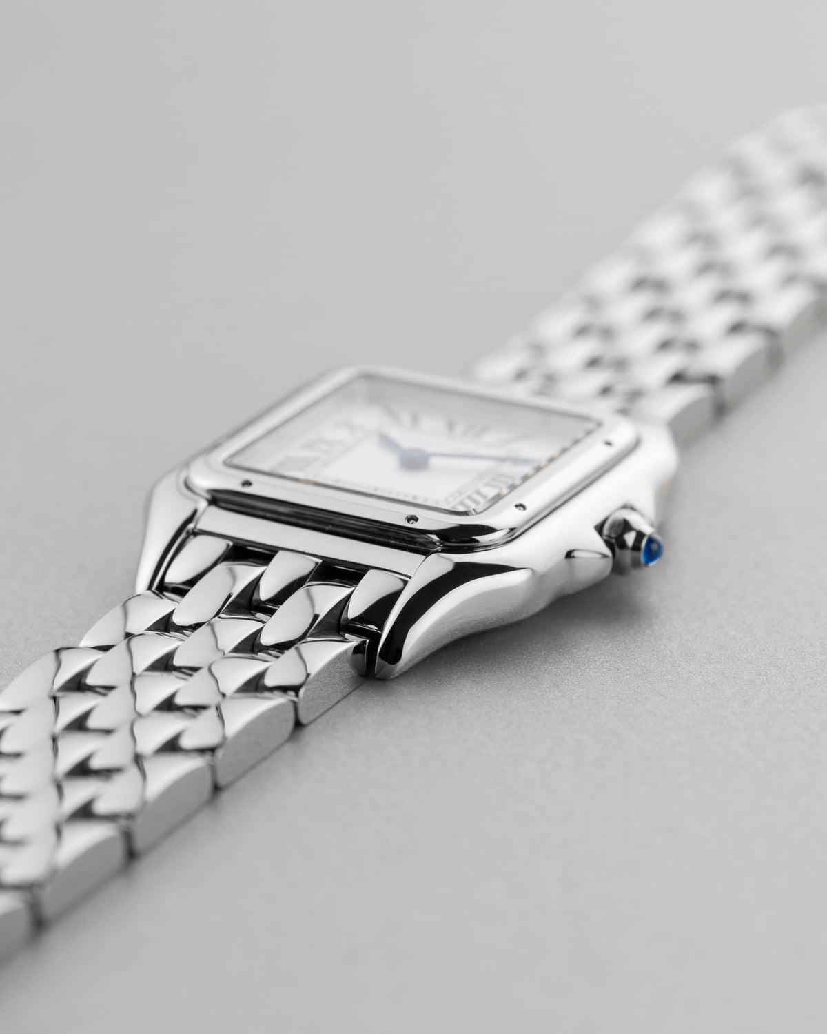L5NF Cartier Panthère « Moyen Modèle » réf. 4016/WSPN0007 en acier, circa 2023 – Full set - Right side