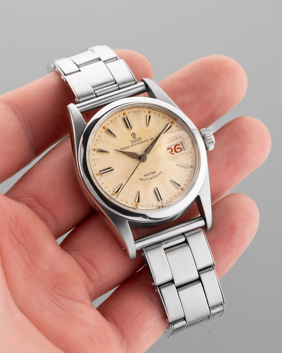 L8YQ Tudor Prince Oysterdate réf. 7914 de 1957 – Cadran « Honeycomb » Radium et Date Roulette - Lifestyle