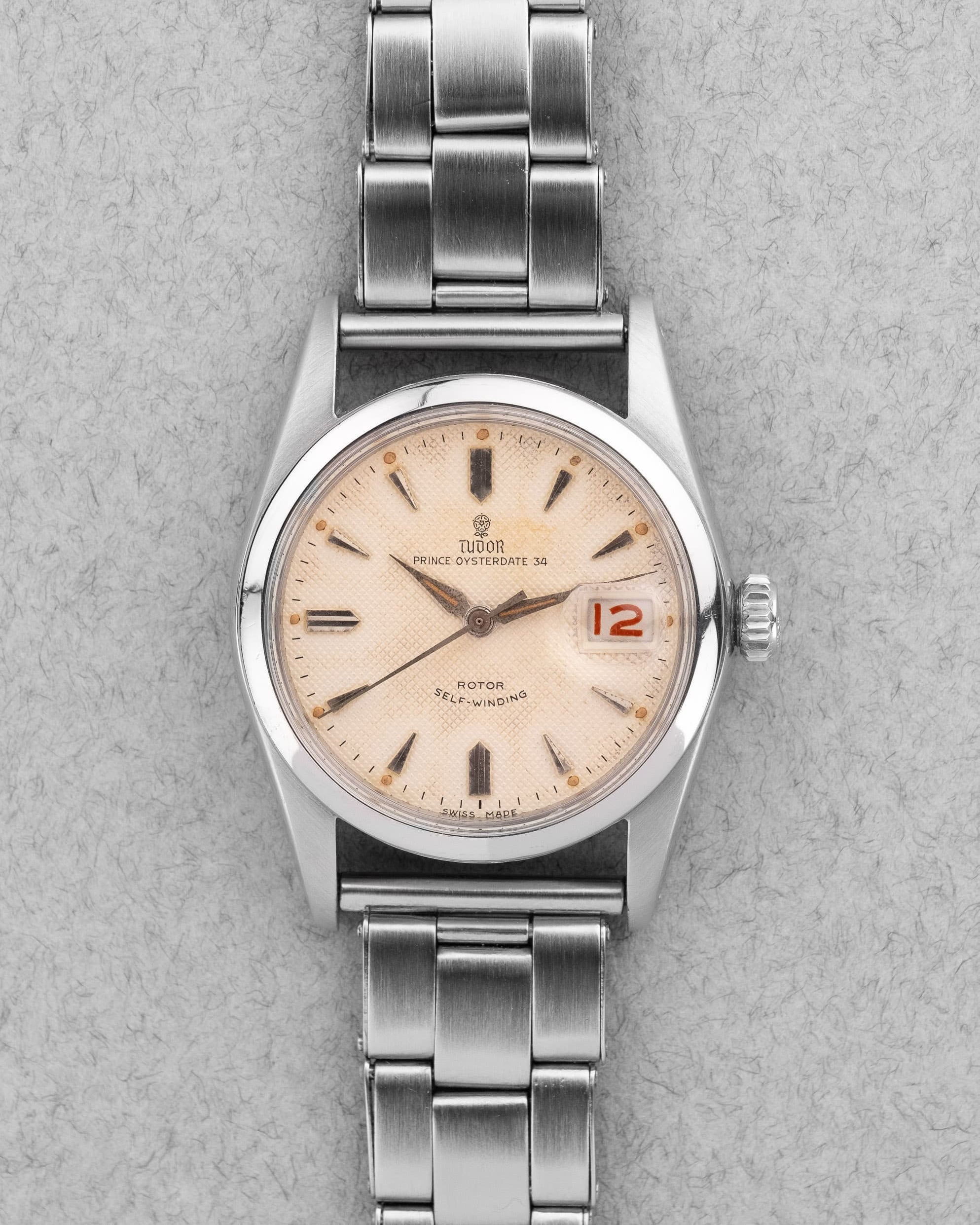 L8YQ Tudor Prince Oysterdate réf. 7914 de 1957 – Cadran nid d'abeille et date roulette - Front