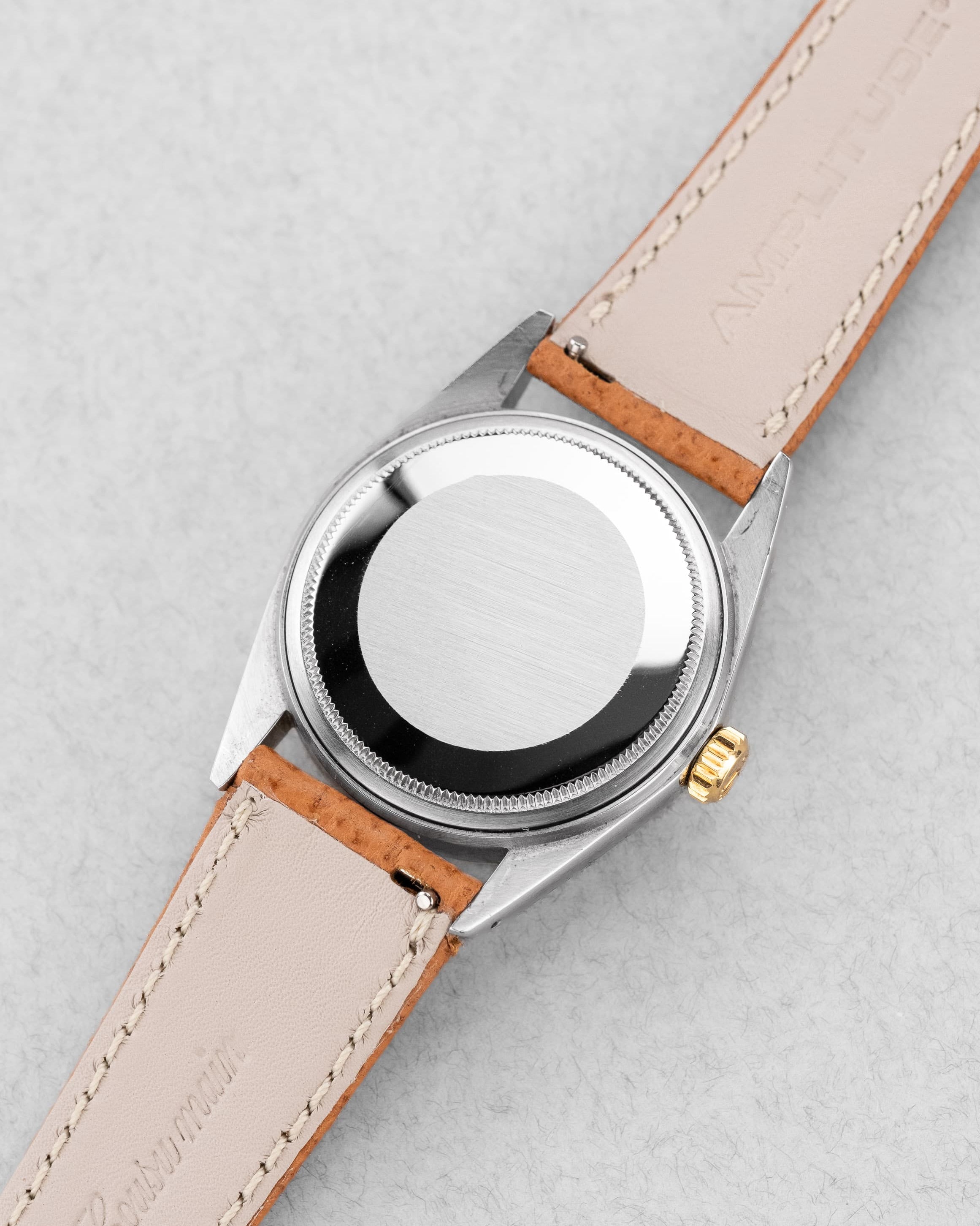 LT2H Rolex Datejust 1601 « Champagne Wide Boy Sigma » de 1974 en or et acier - Back