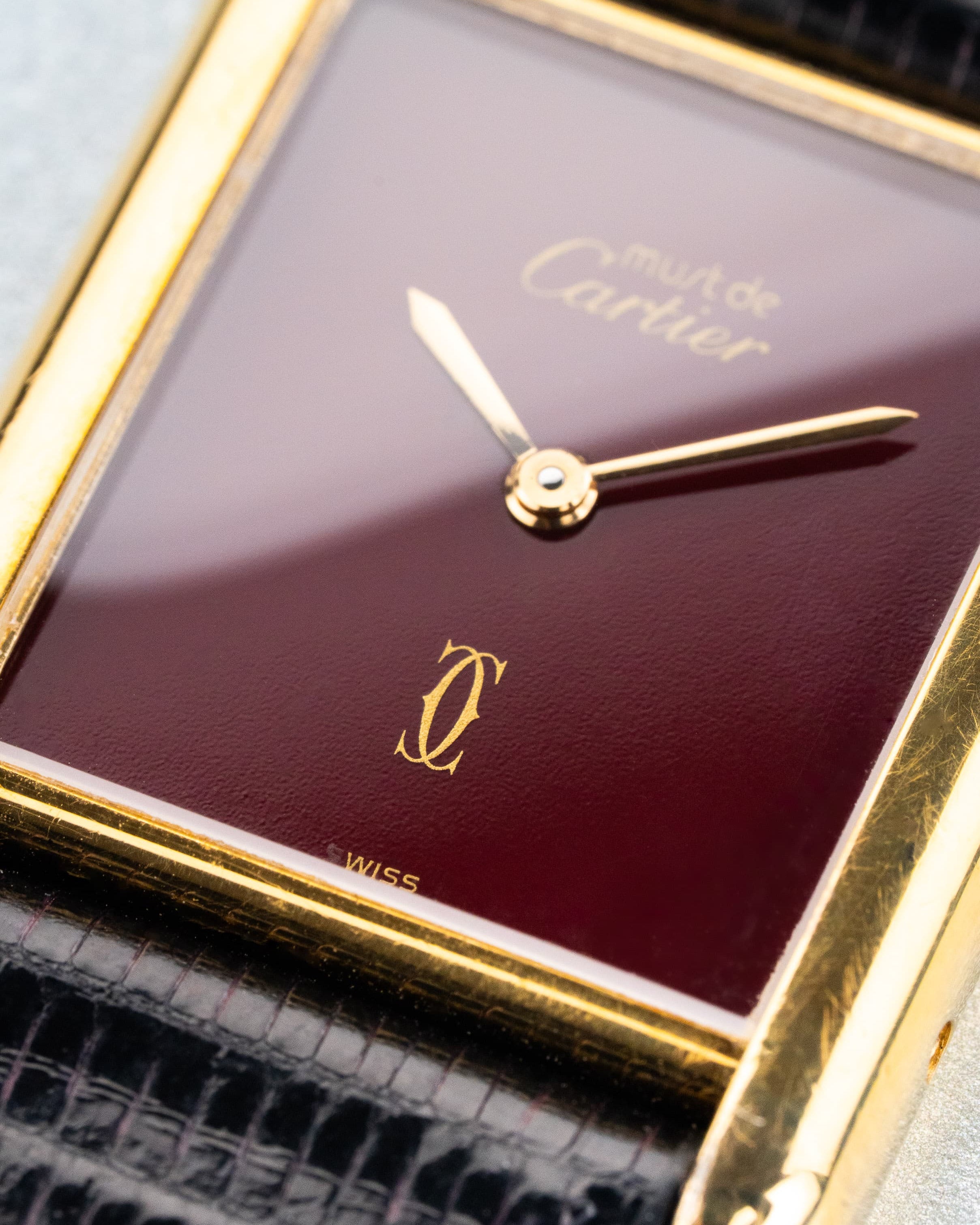 LURT Cartier Tank Must Quartz GM 6 «Red/Burgundy Dial» - Quadrante