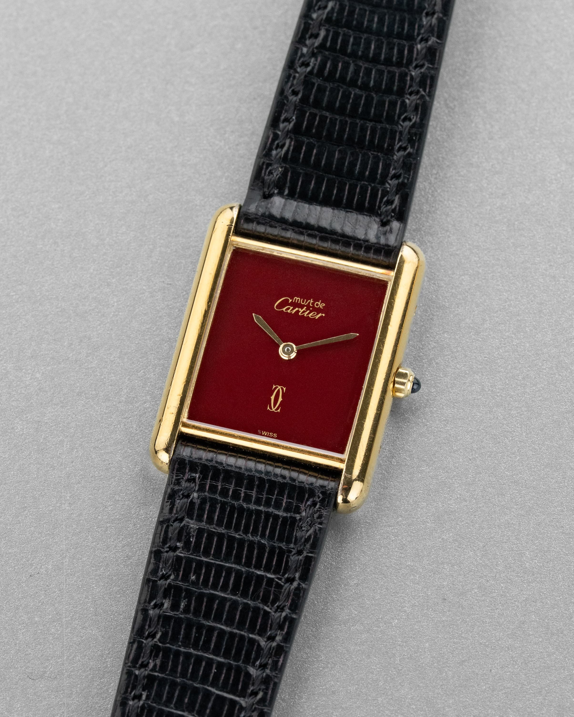 LURT Cartier Tank Must Quartz GM 6 «Red/Burgundy Dial» - Tre quarti
