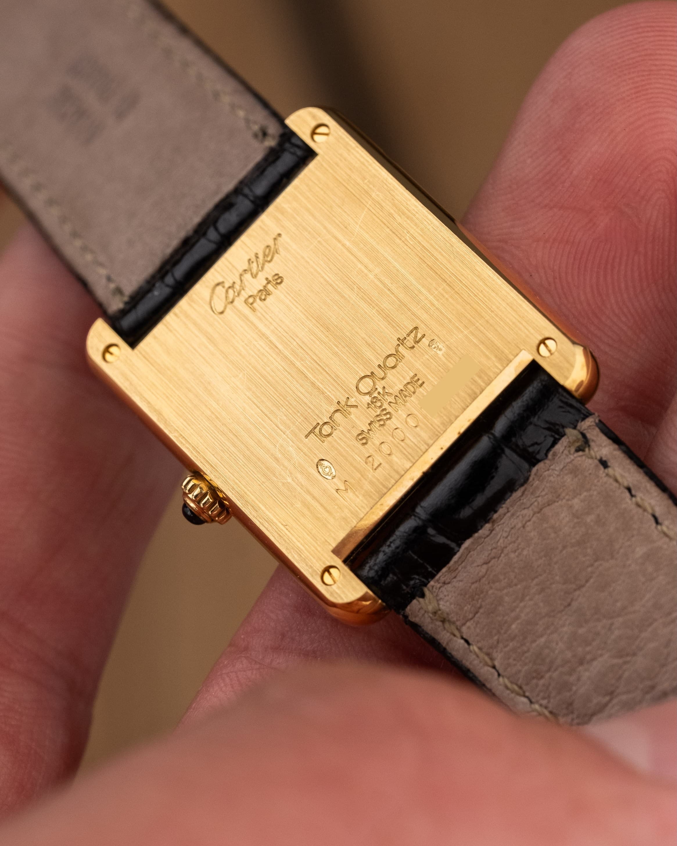 LY4T-iE Cartier Tank Louis réf. M2000 en or jaune, circa 1990 – Parfait état - Back