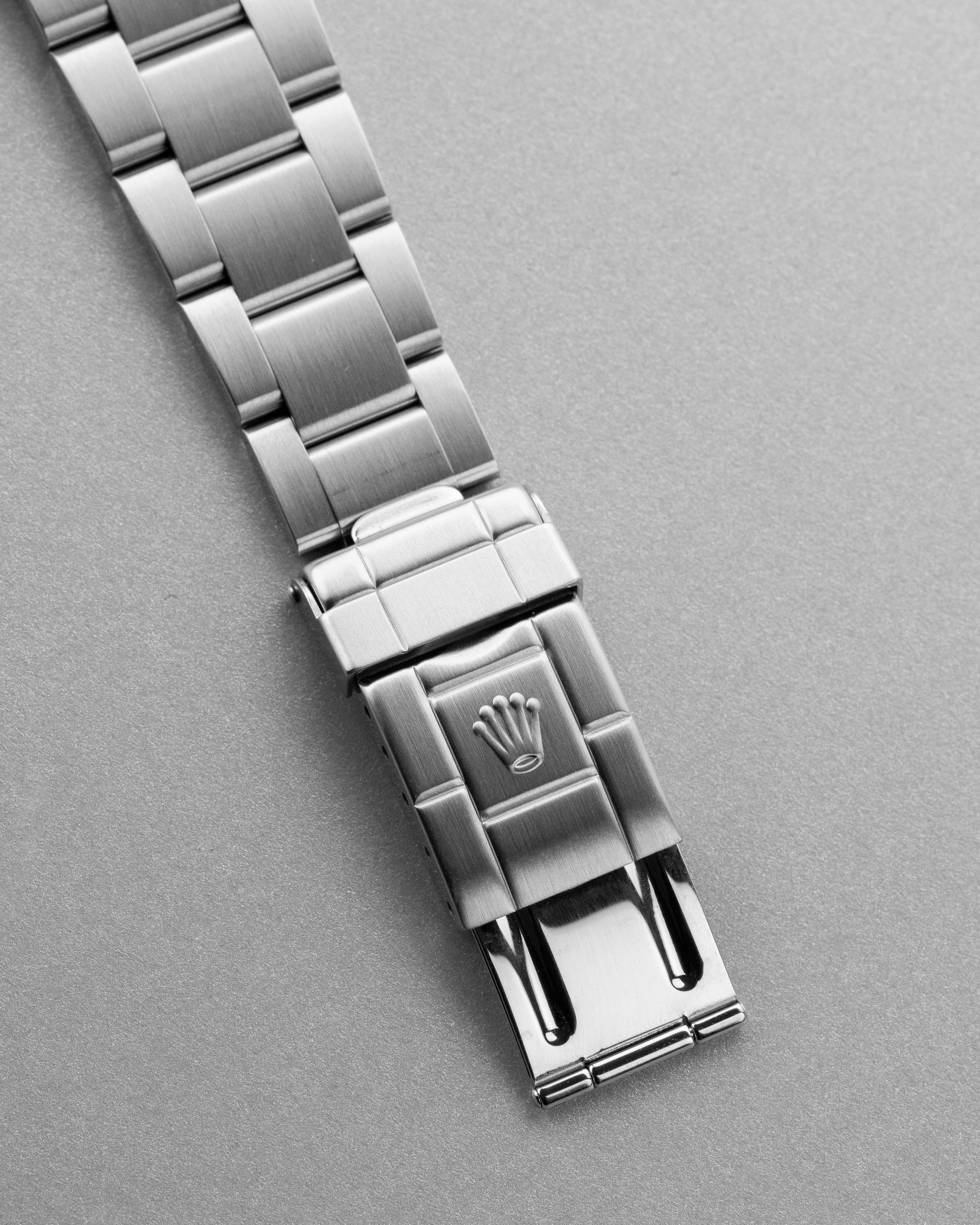 MAAR Rolex Explorer II réf. 16570 de 1997 — Cadran blanc & Tritium patiné - Buckle Outside